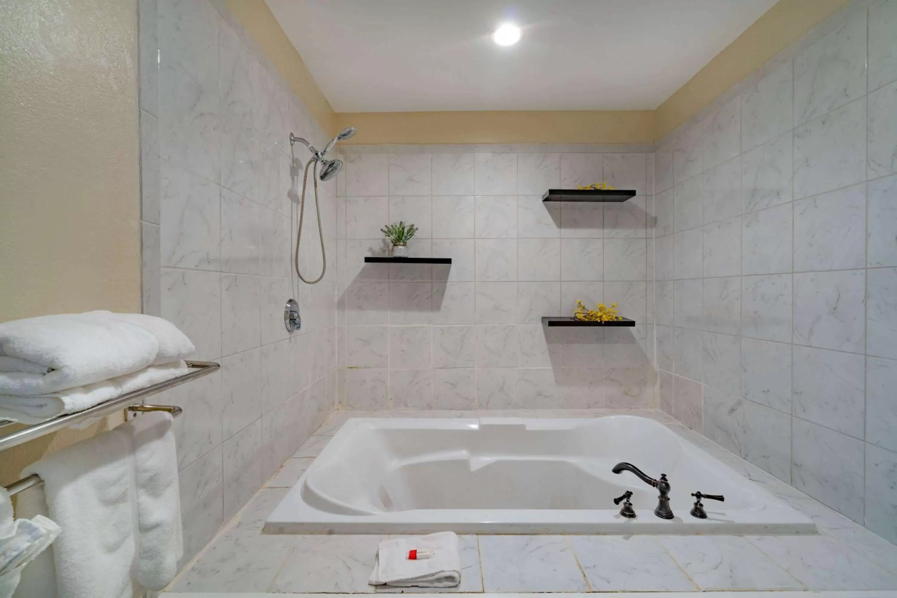 Bathroom in Baymont by Wyndham Hinesville Fort Stewart Area