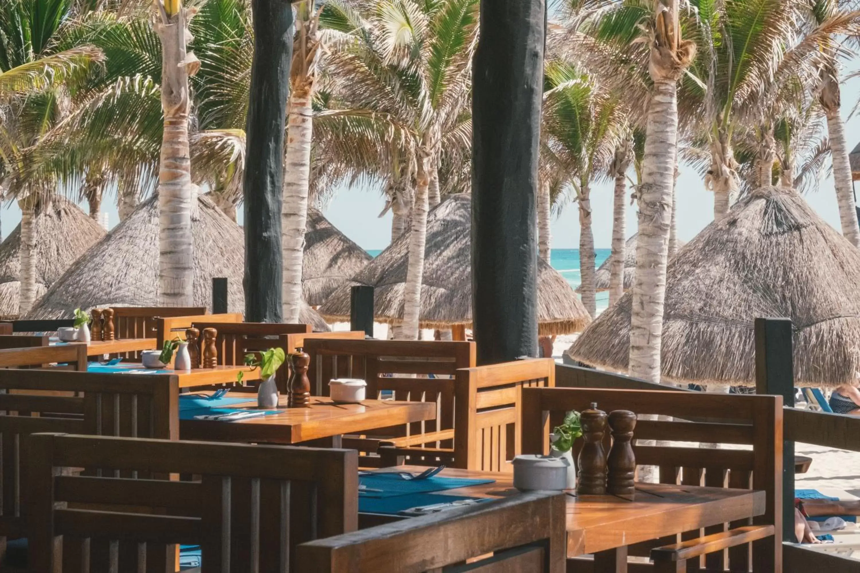 Restaurant/Places to Eat in Hotel NYX Cancun