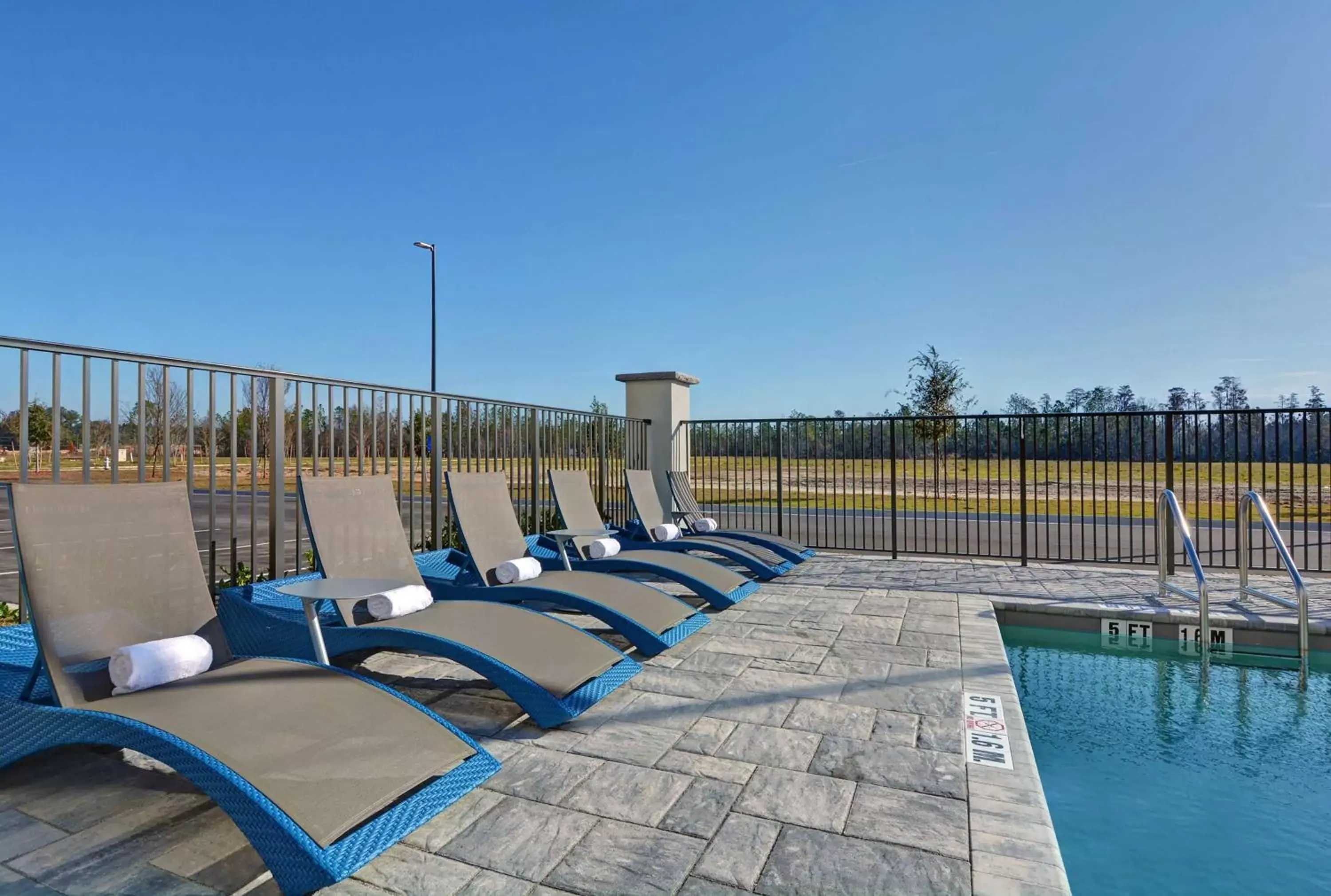 Pool view, Swimming Pool in Hampton Inn & Suites Middleburg, Fl