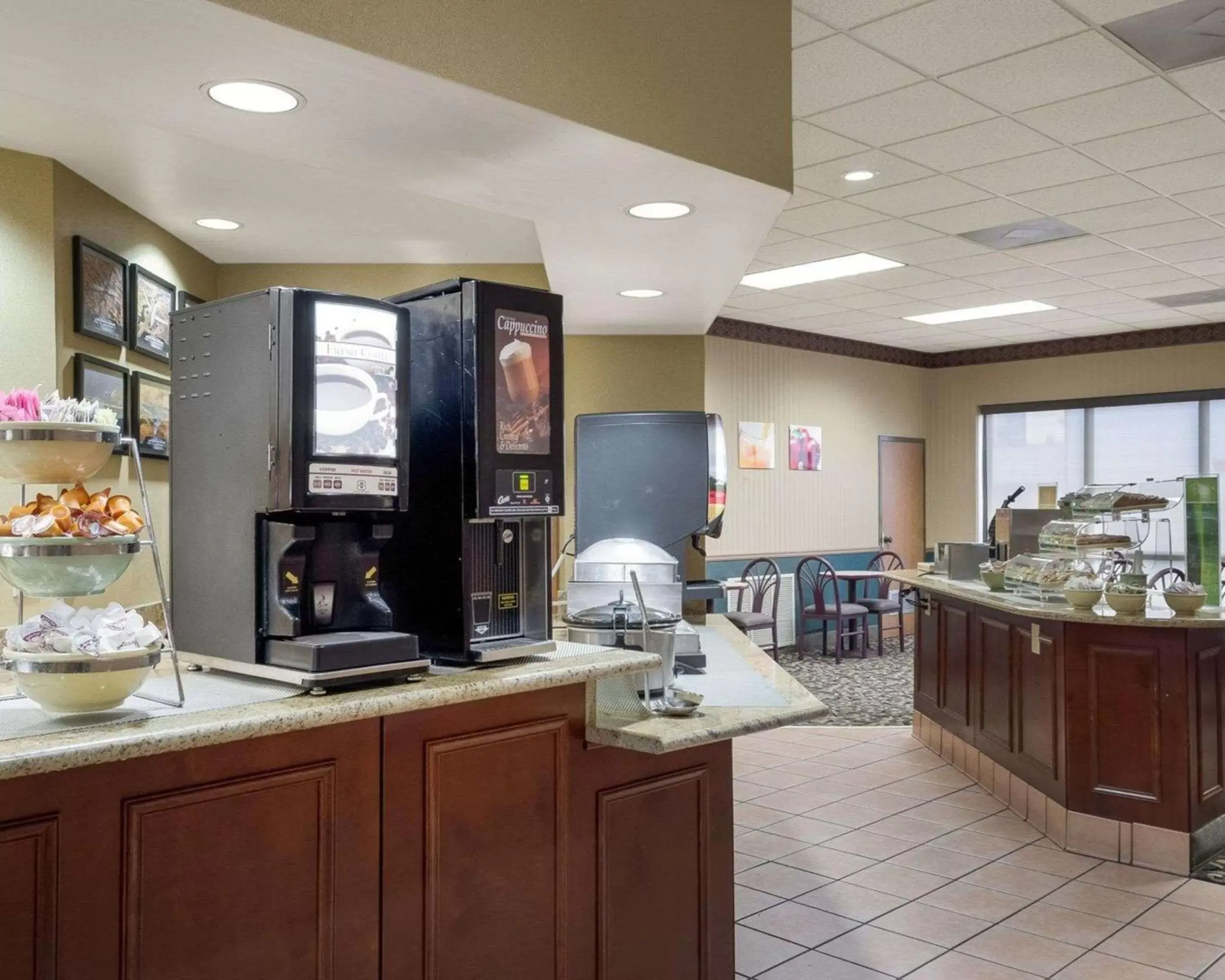 Restaurant/places to eat in Quality Inn Columbus, MS Restaurant/places to eat in Quality Inn Columbus, MS