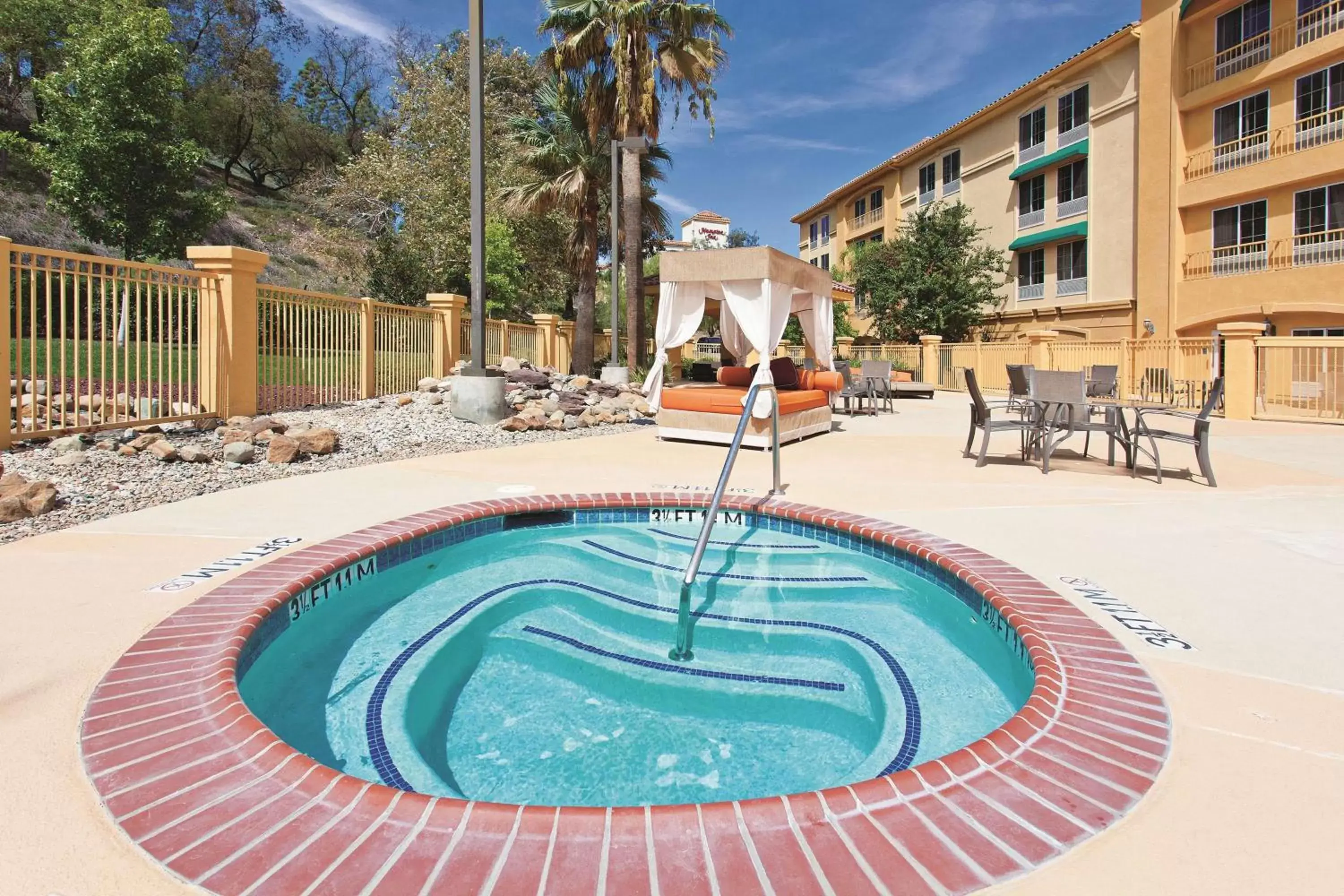 On site, Swimming Pool in La Quinta by Wyndham Santa Clarita - Valencia