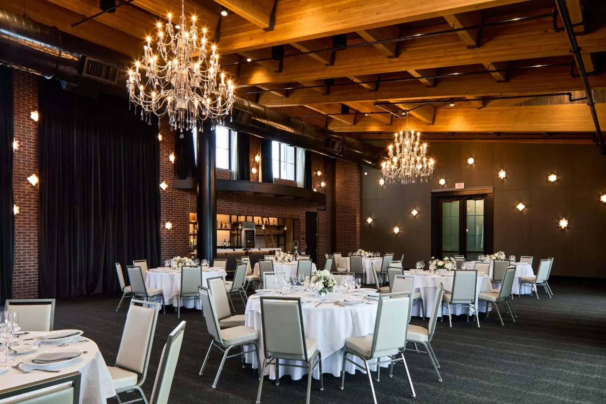 Meeting/conference room, Restaurant/Places to Eat in Archer Hotel Tysons