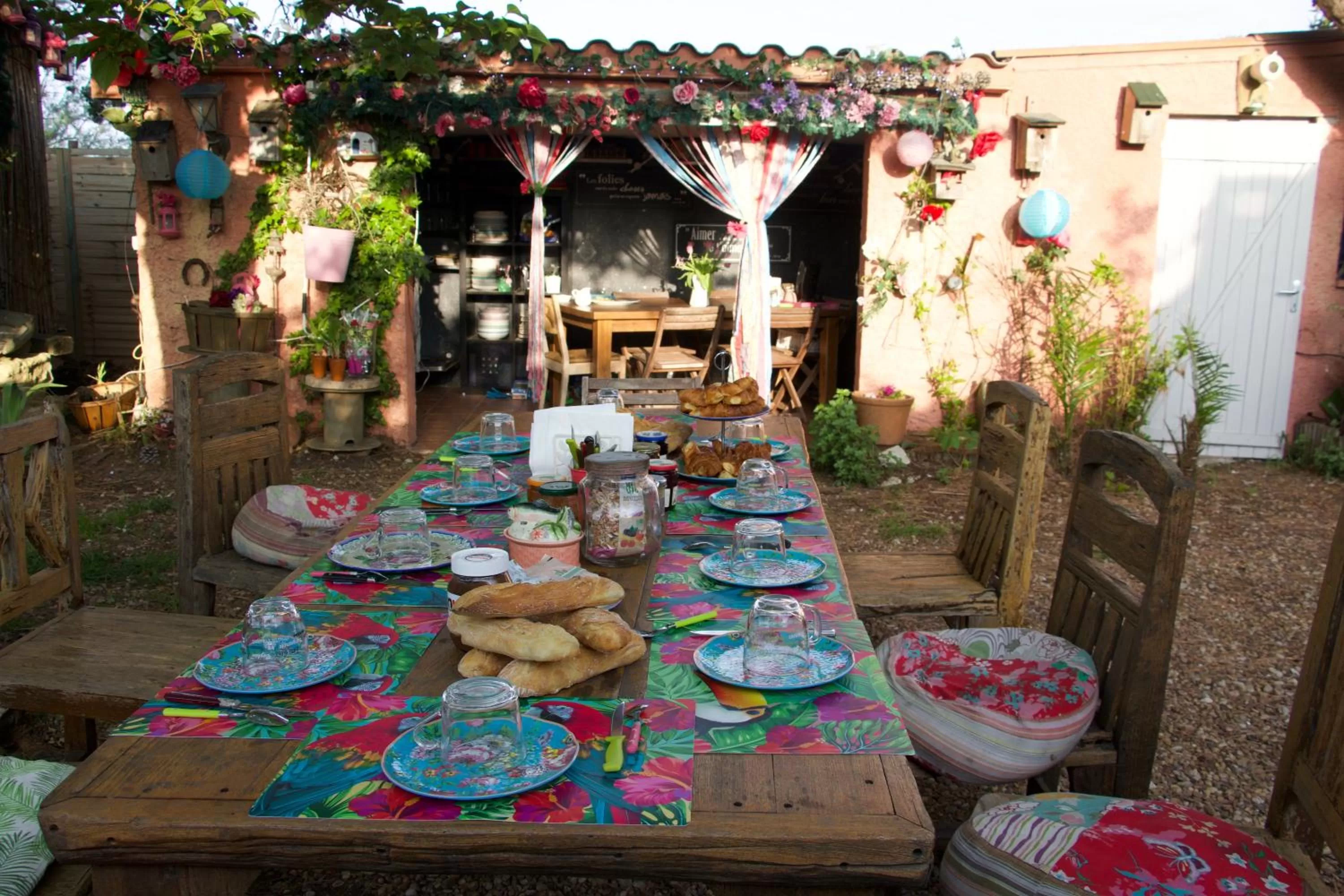 Garden in Gites Chambres d'hotes Mazet du Maréchal Ferrant