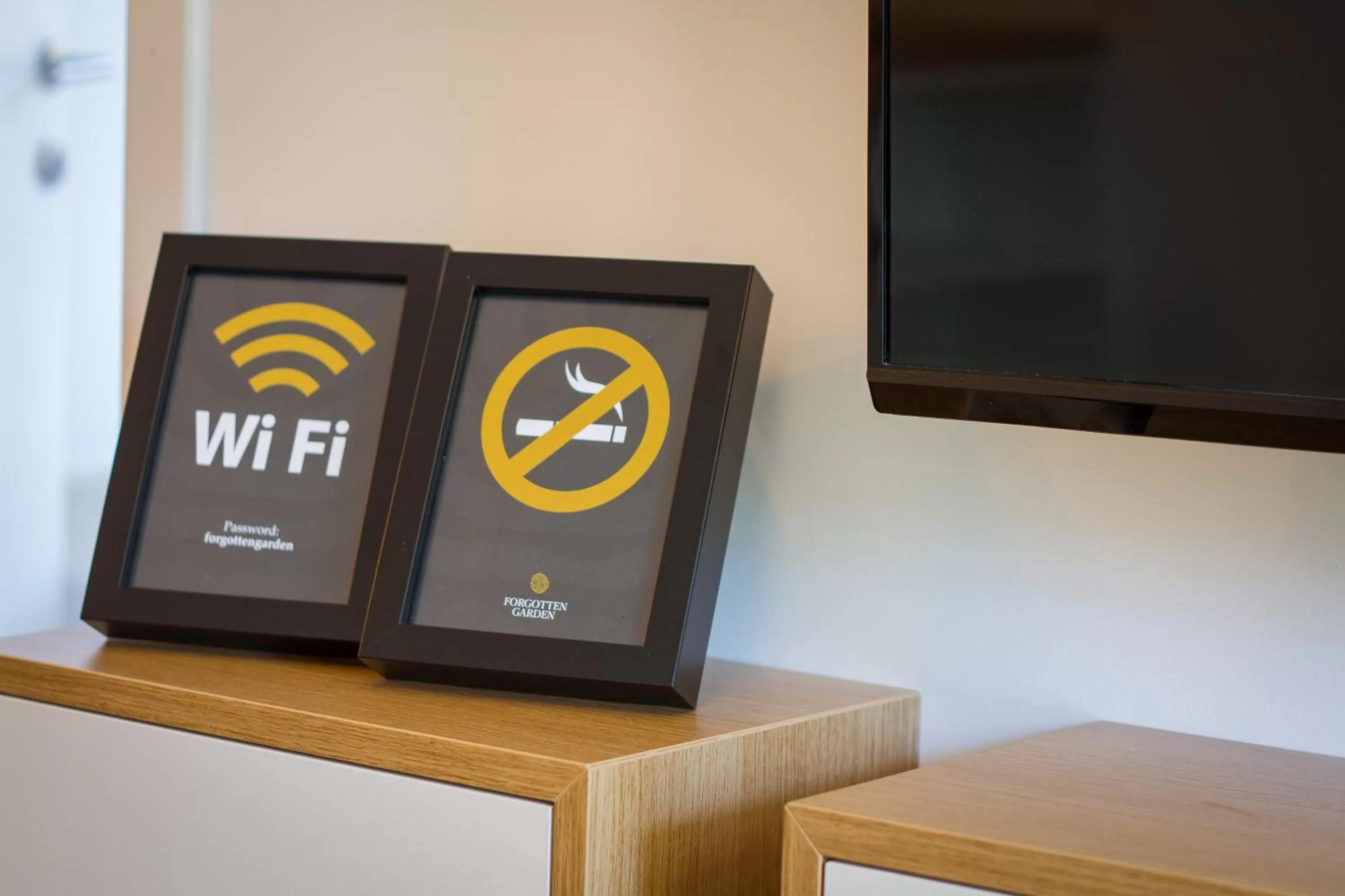 TV and multimedia in Forgotten Garden Apartments Portoroz