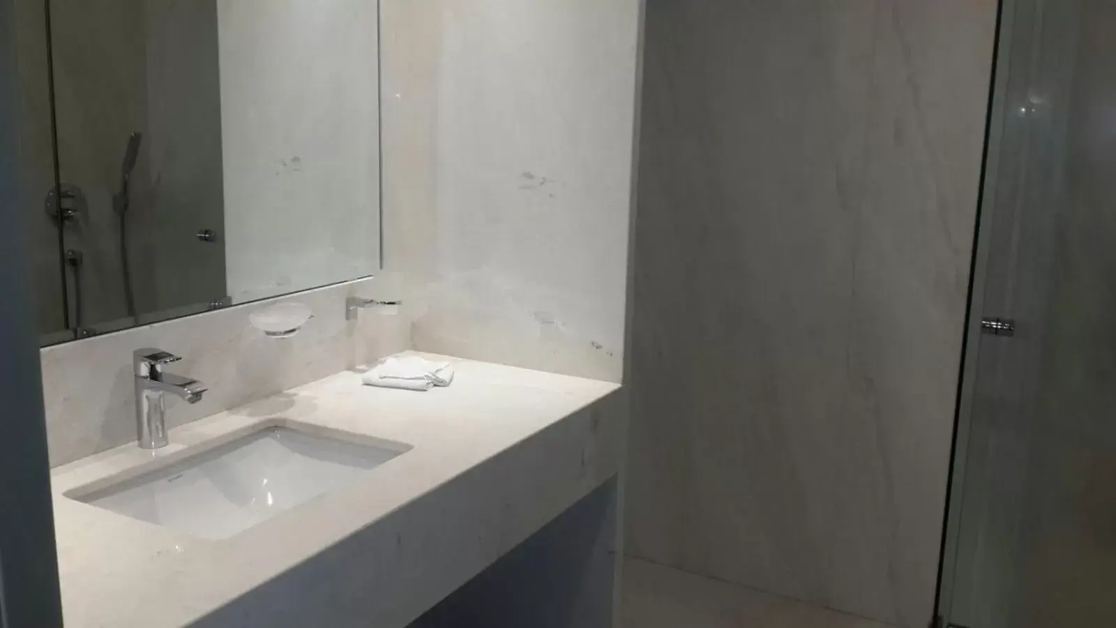 Bathroom in Taksim Gonen Hotel