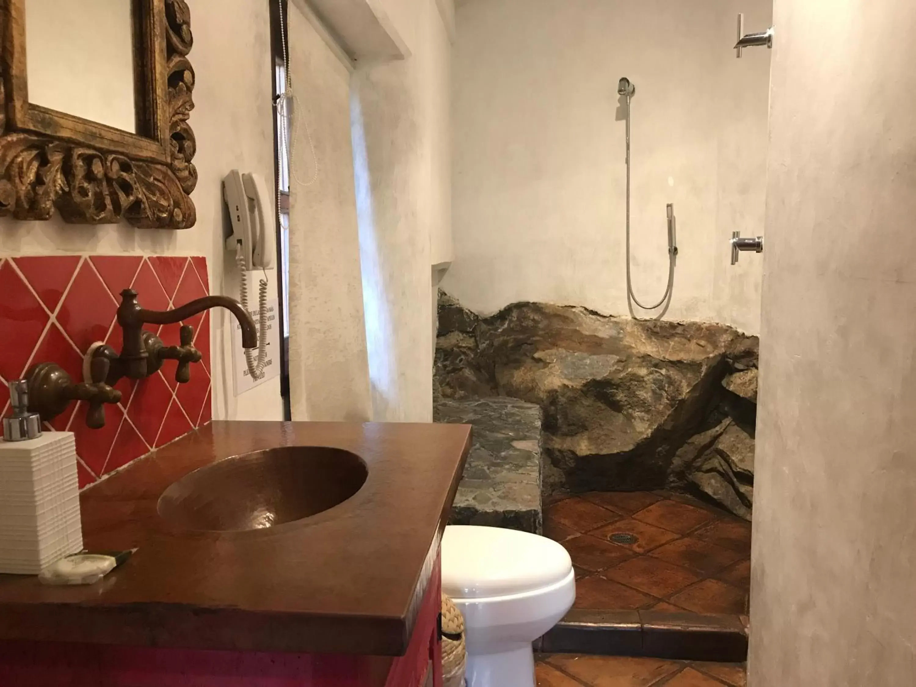 Bathroom in Hacienda Ucazanaztacua