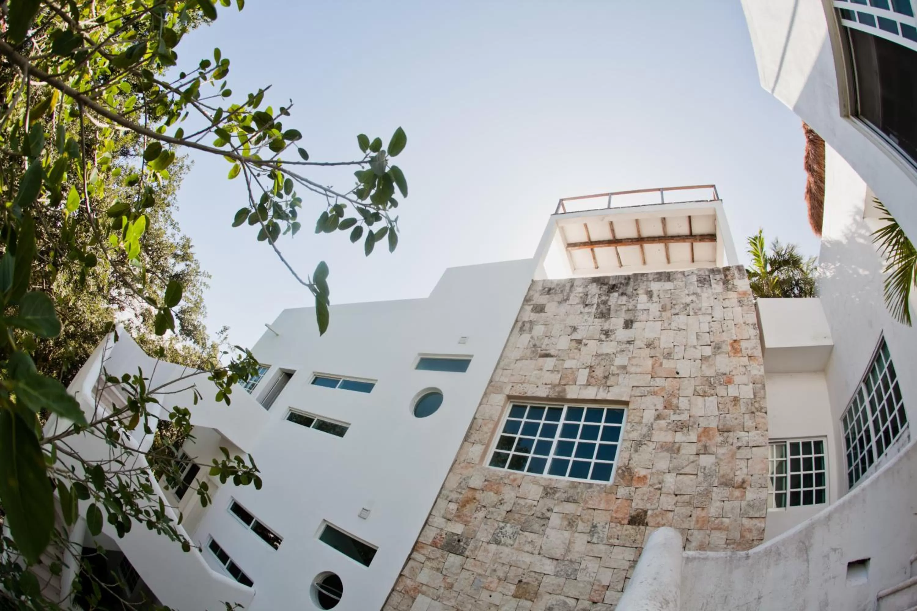 Facade/entrance in Nasim Condo Hotel con acceso BEACH CLUB GRATIS, metros 5th AVENIDA