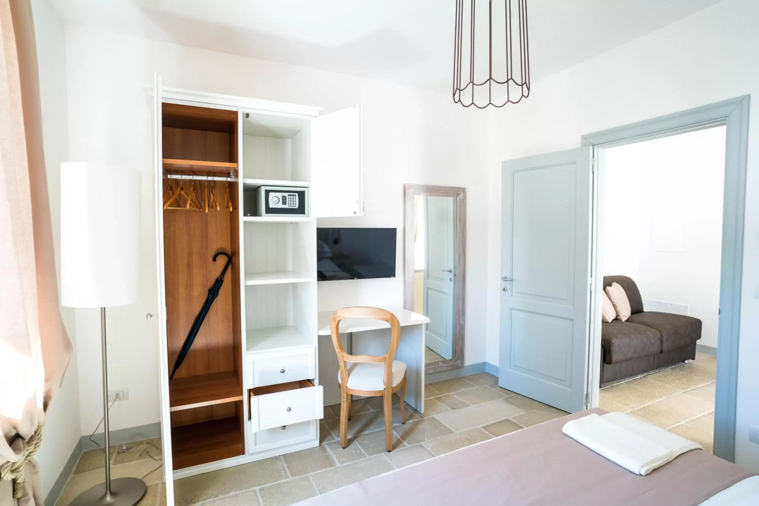 Bed, Dining Area in Borgo Cozzana