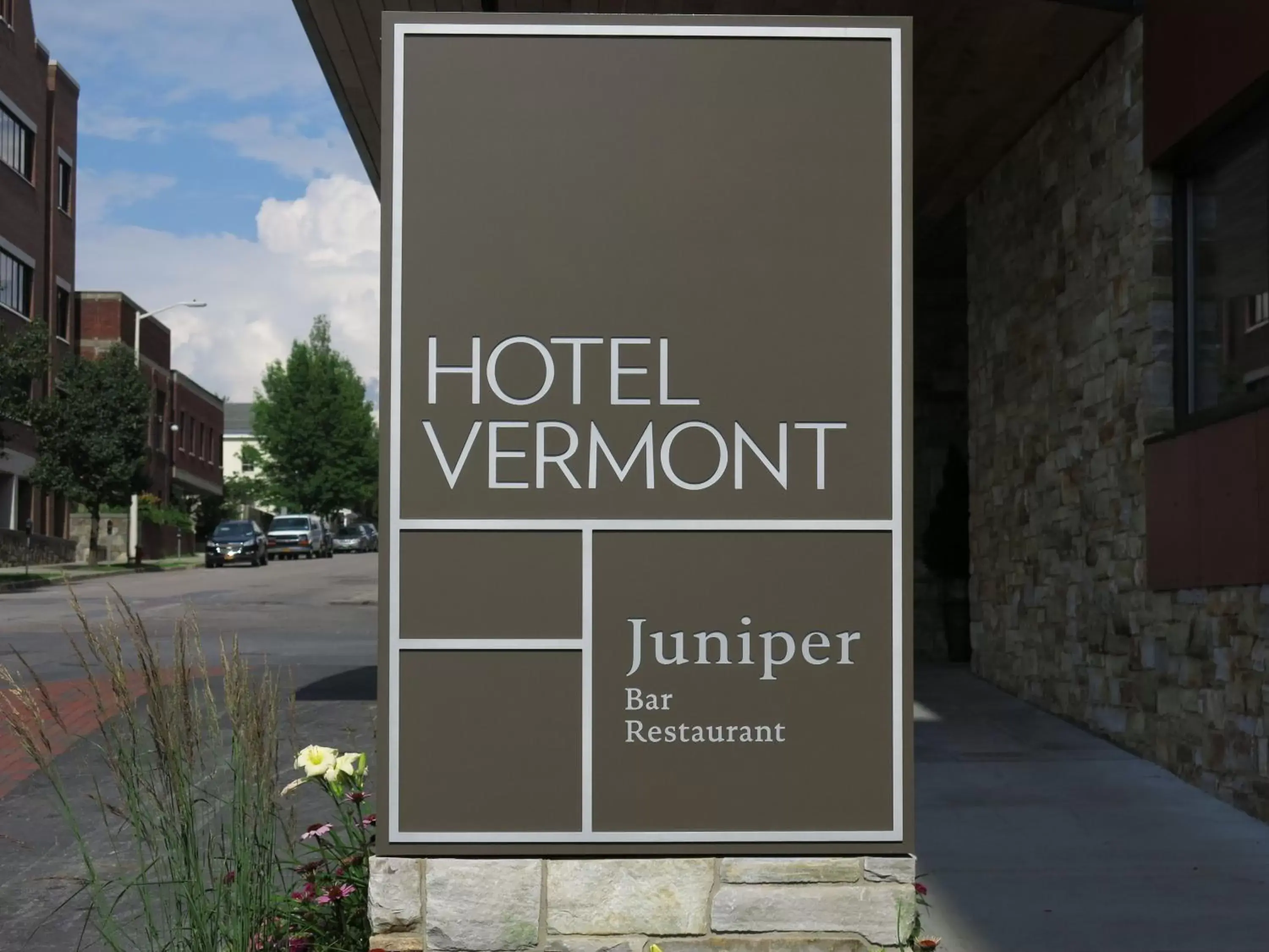 Facade/entrance in Hotel Vermont Burlington