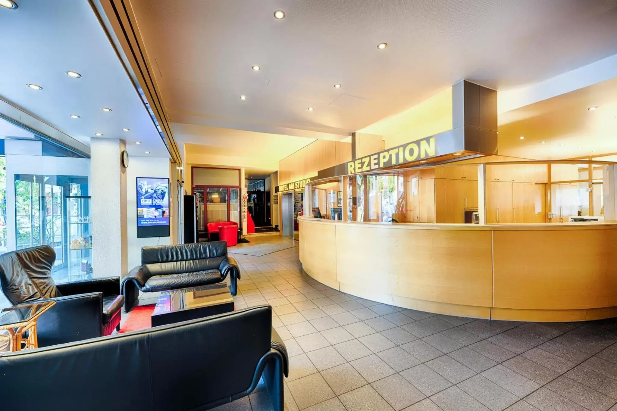 Lobby or reception in Enjoy Hotel am Studio Lobby or reception in Enjoy Hotel am Studio