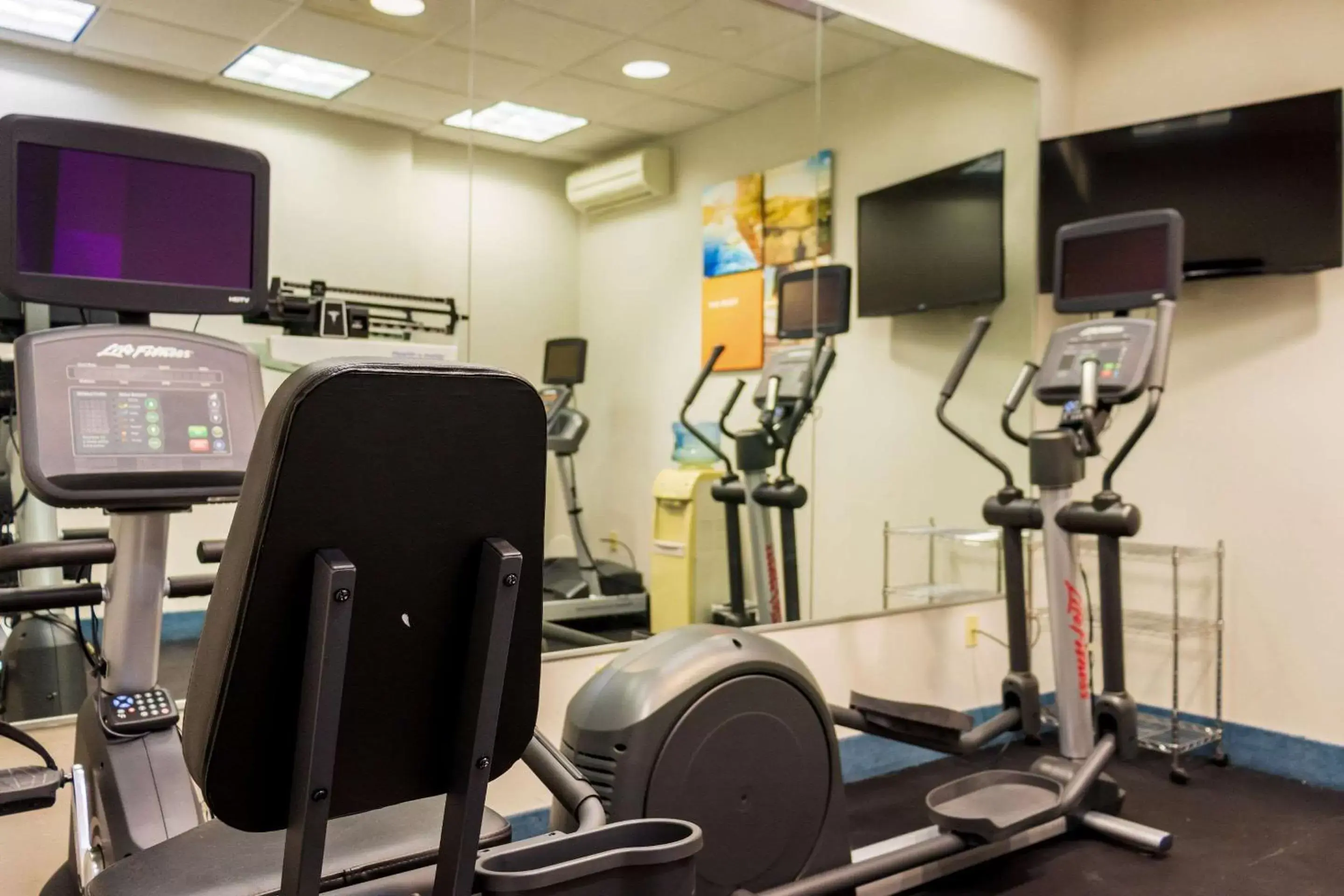 Fitness centre/facilities, Fitness Center/Facilities in Comfort Inn & Suites Plainville-Foxboro