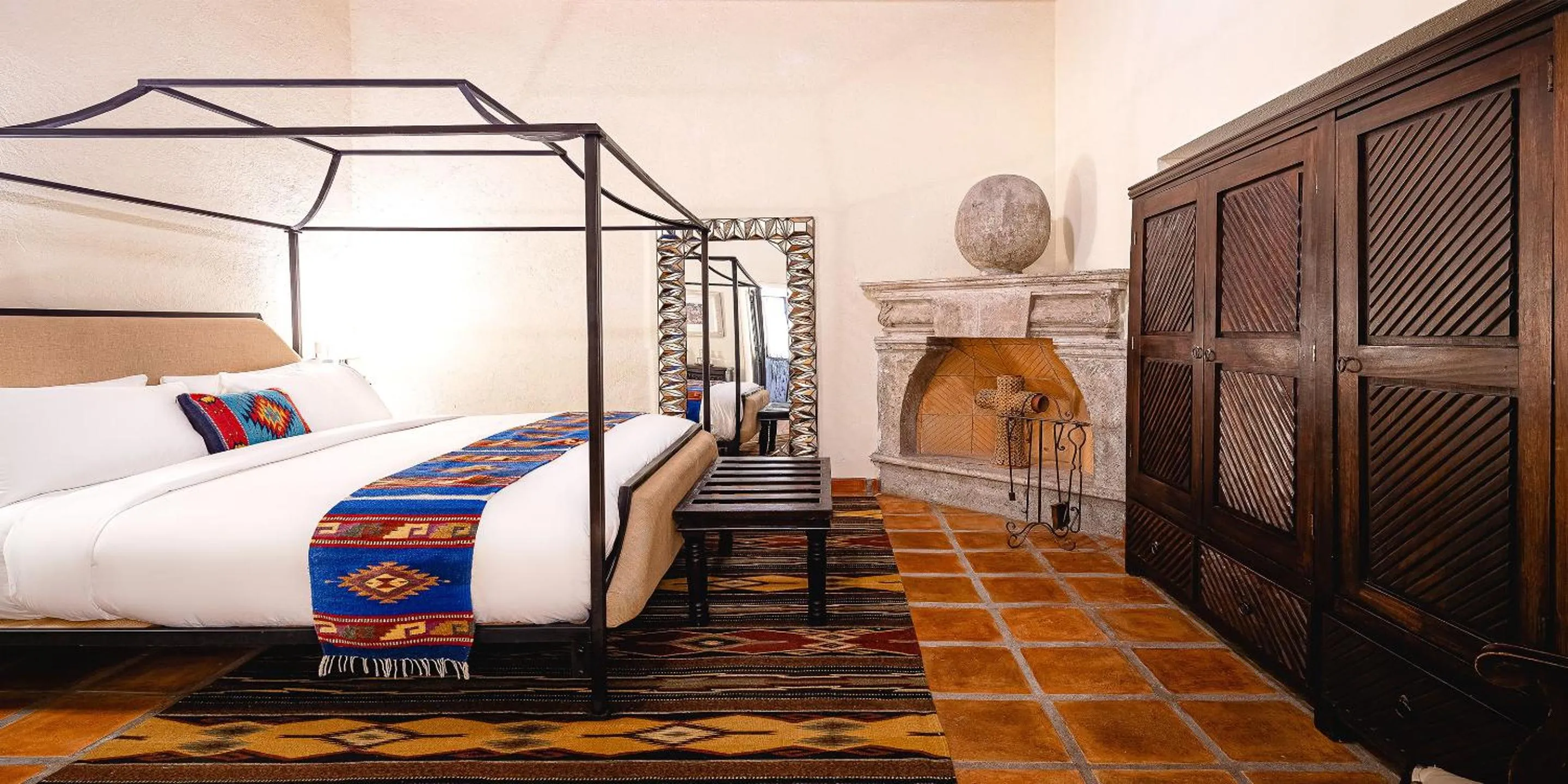 Photo of the whole room, Bed in Hacienda El Santuario San Miguel de Allende