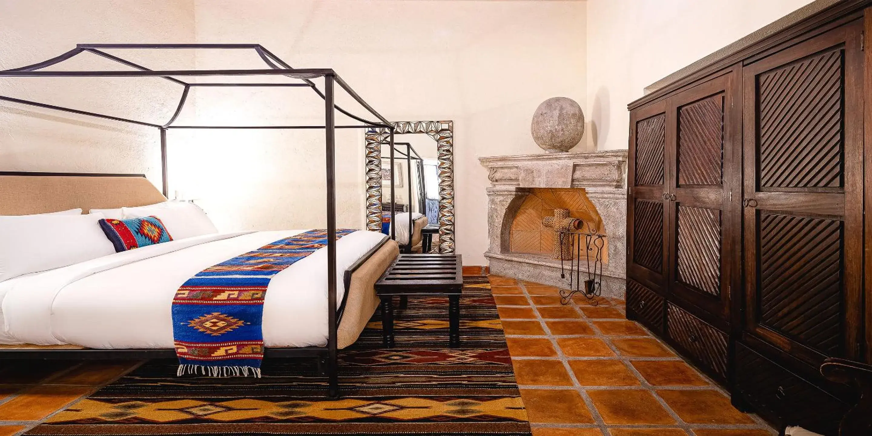 Photo of the whole room, Bunk Bed in Hacienda El Santuario San Miguel de Allende