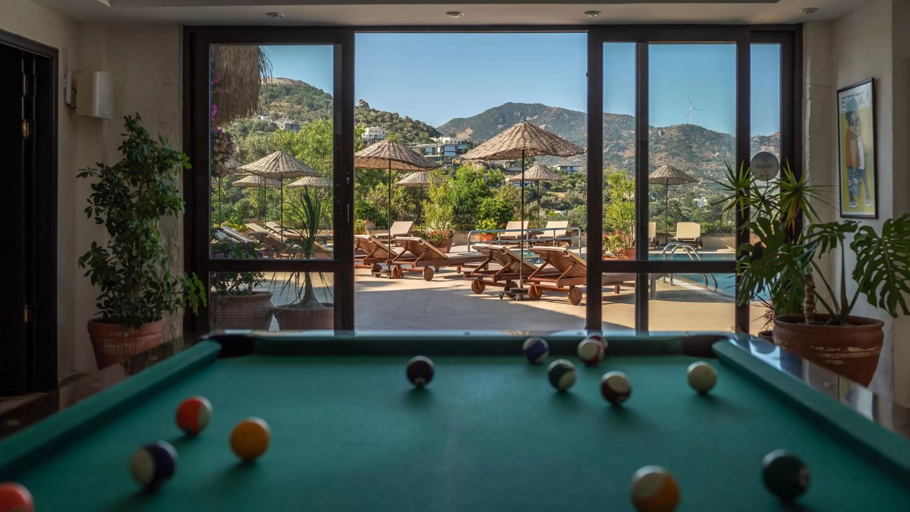 Billiard, Billiards in 4reasons hotel + bistro | 12+