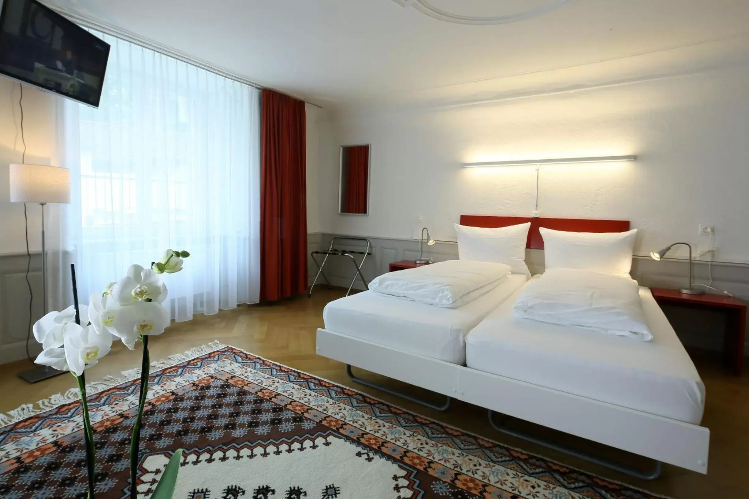 Photo of the whole room, Bed in Hotel Roter Ochsen