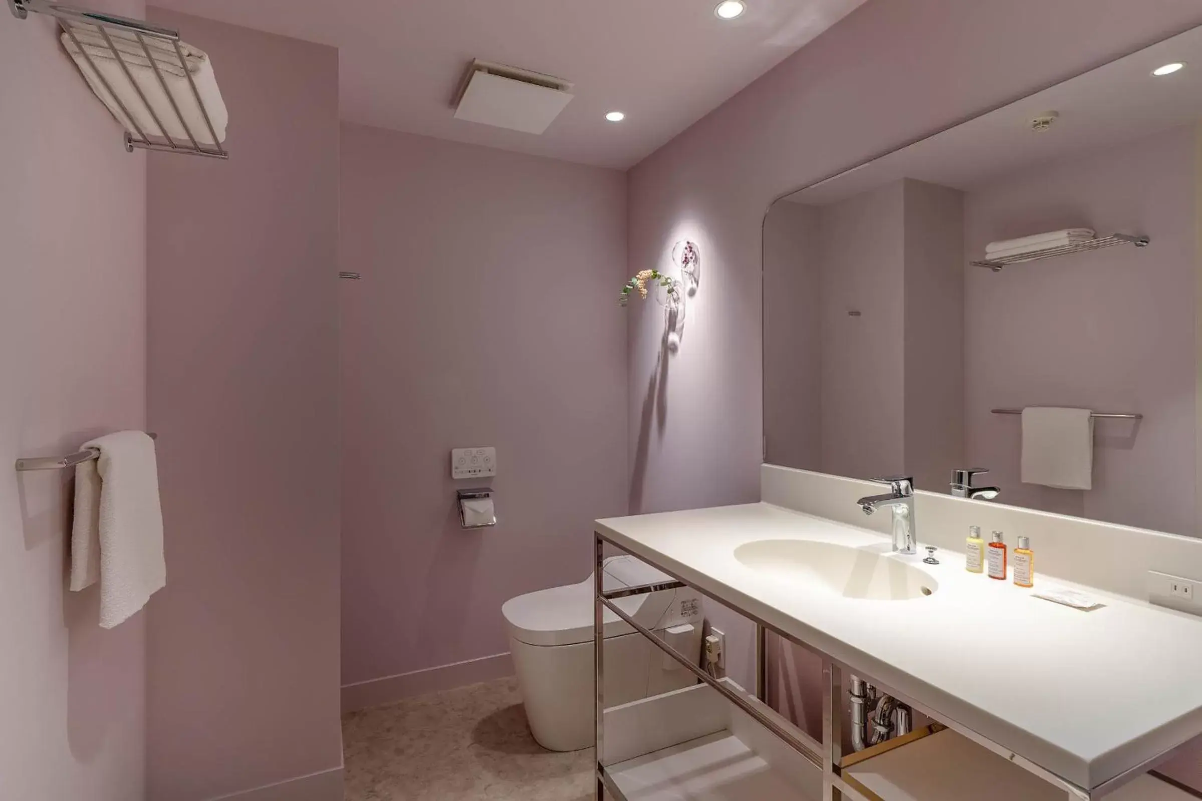 Shower, Bathroom in THE BOLY OSAKA