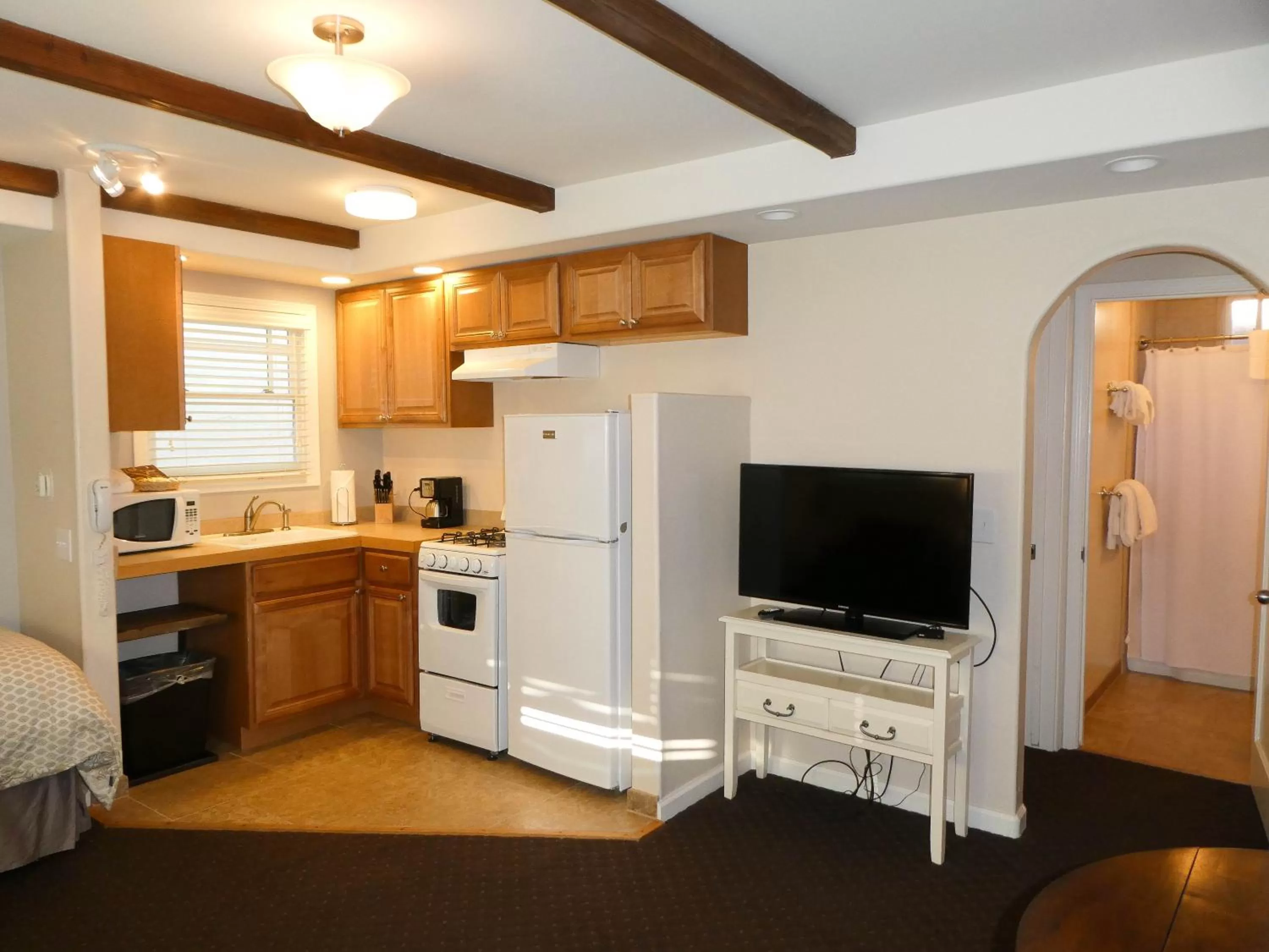 Stephenson 3 - Deluxe Room with Parking in Briarwood Inn