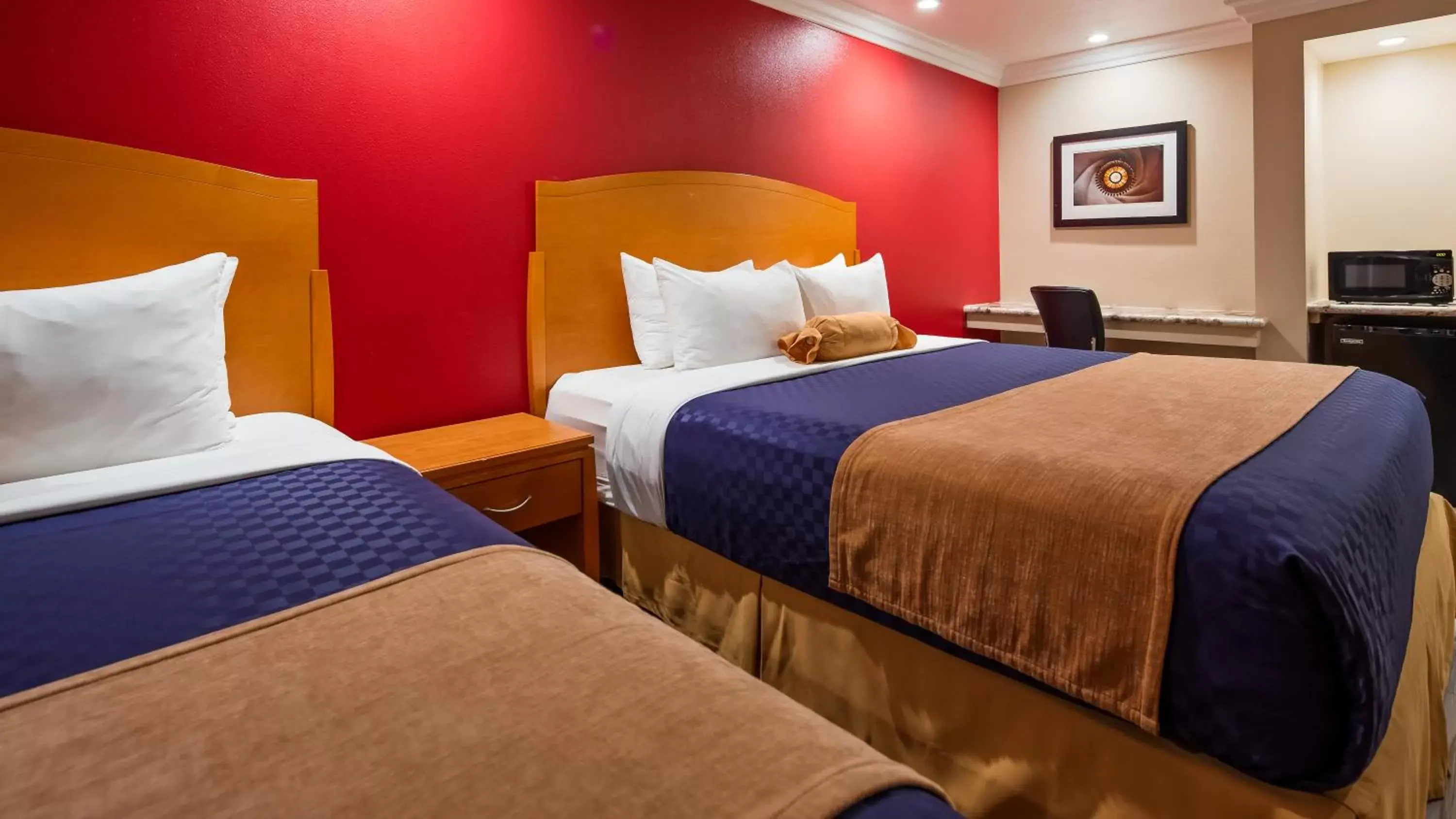 Bedroom, Bed in Best Western Plus - Anaheim Orange County Hotel