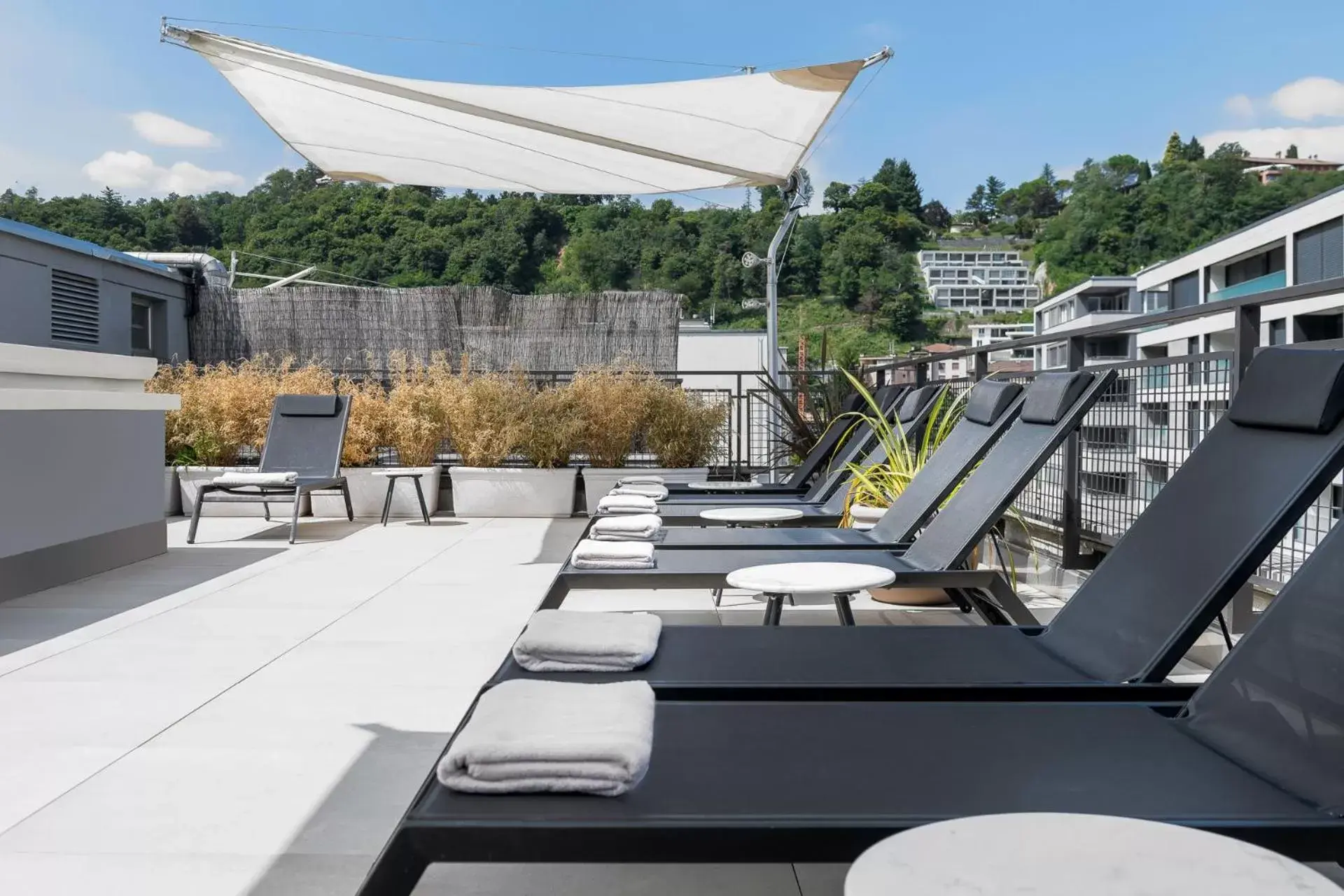 Swimming pool in Hotel Admiral Lugano