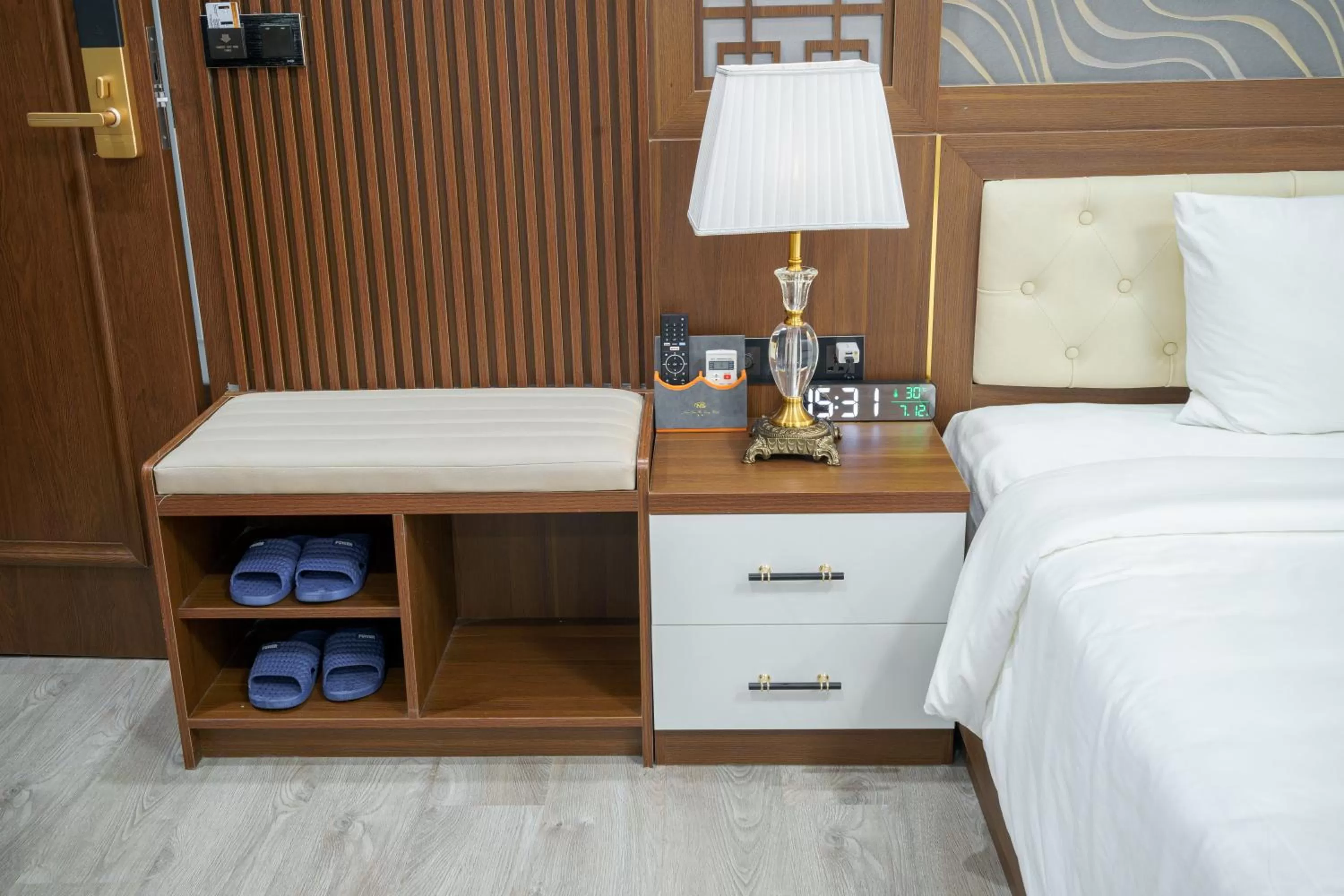 hair dresser, Bed in Sunland Halong Hotel and Restaurant