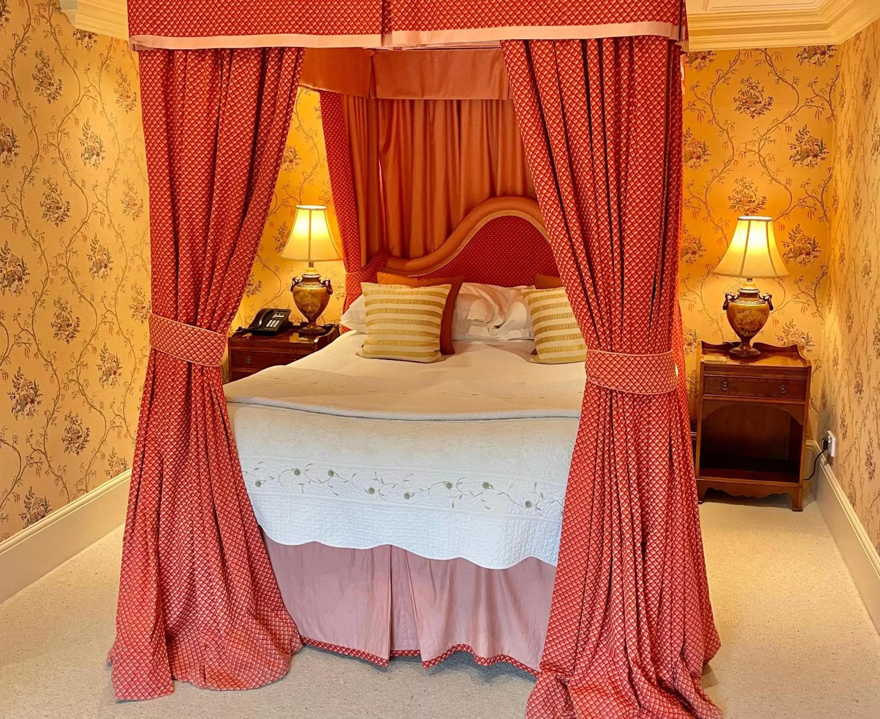 Bed in Beryl Country House