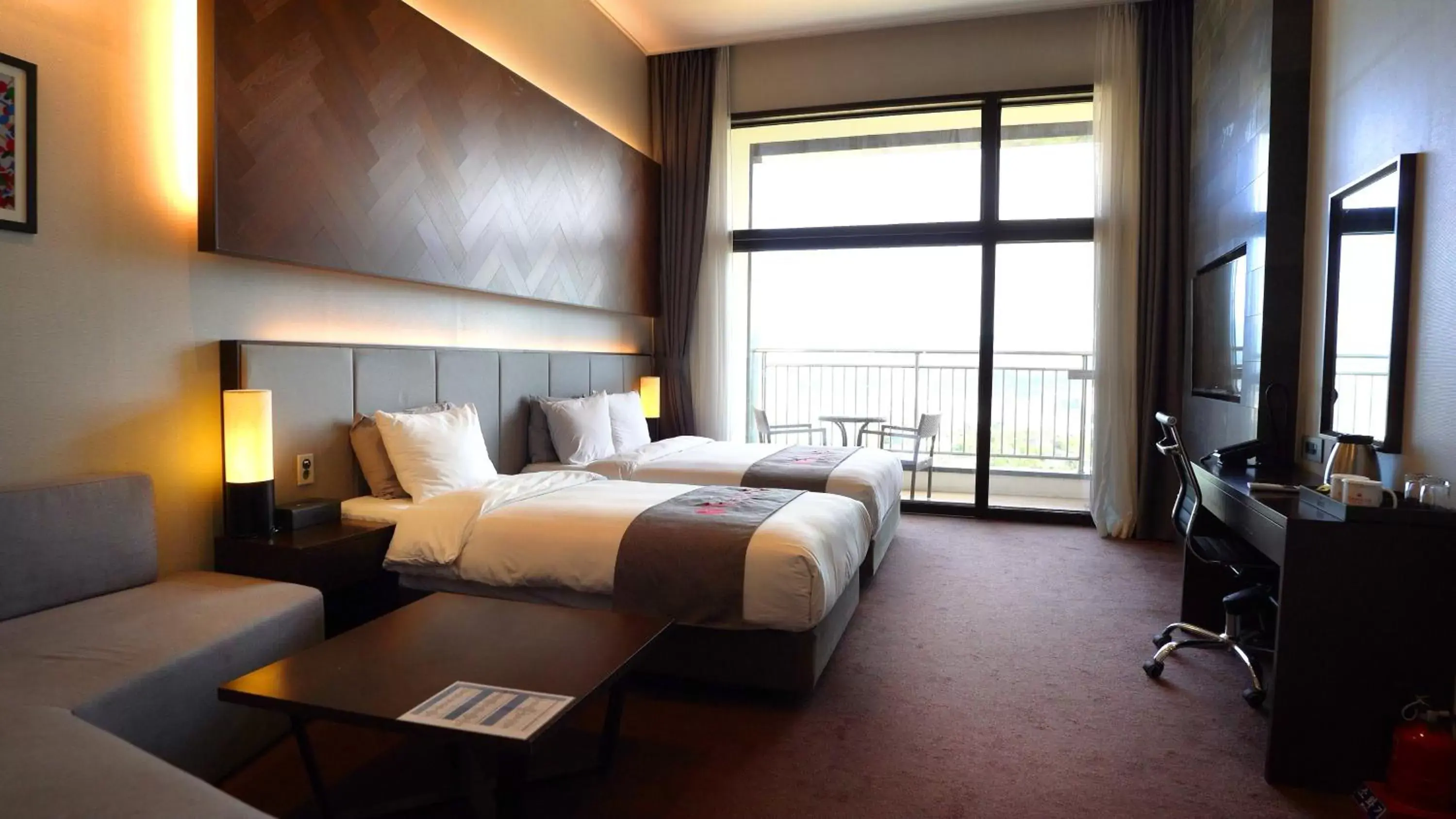 Photo of the whole room, Bed in Pyeongchang Ramada Hotel & Suite by Wyndham