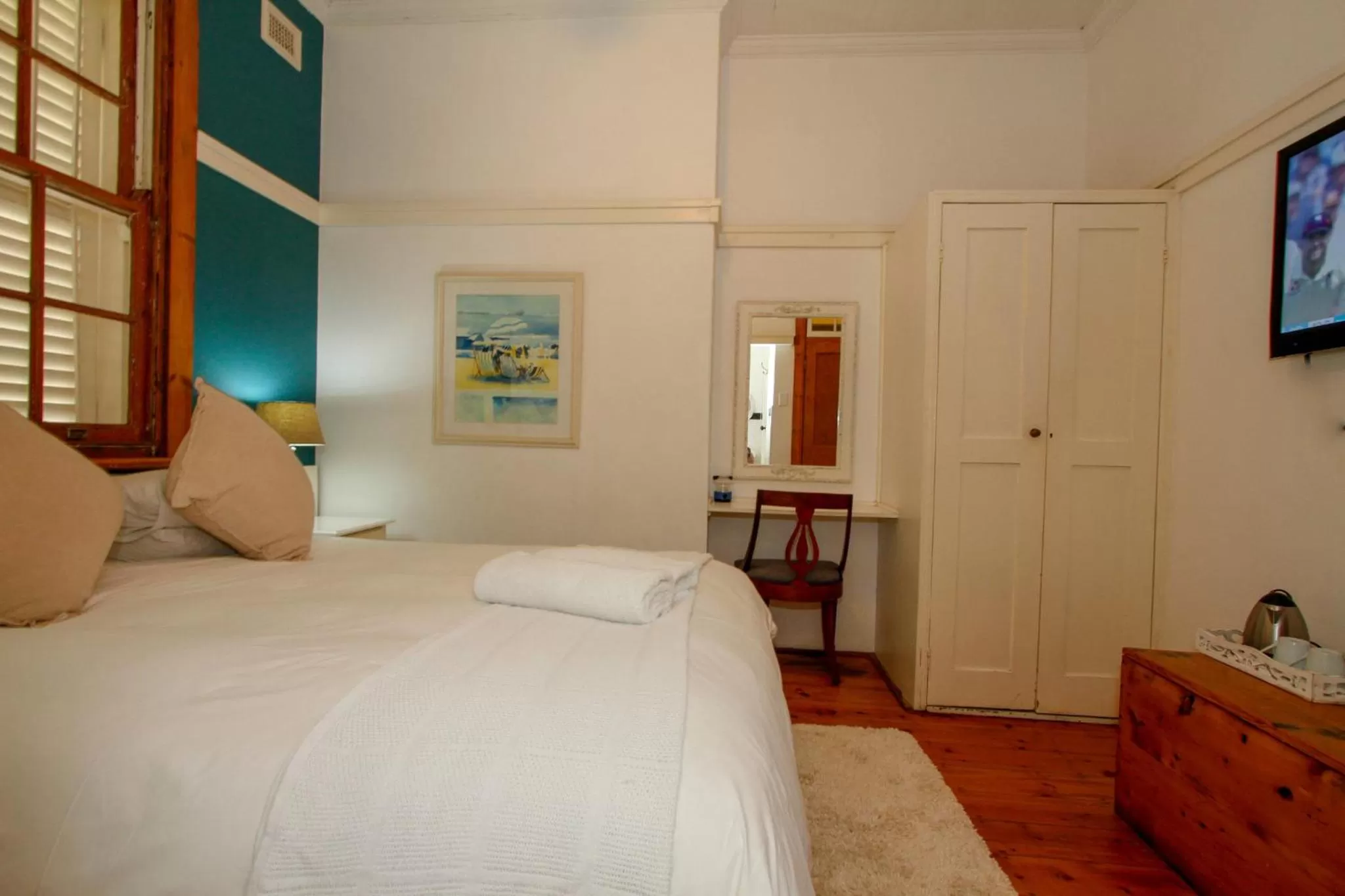 Bedroom, Bed in Coweys Corner