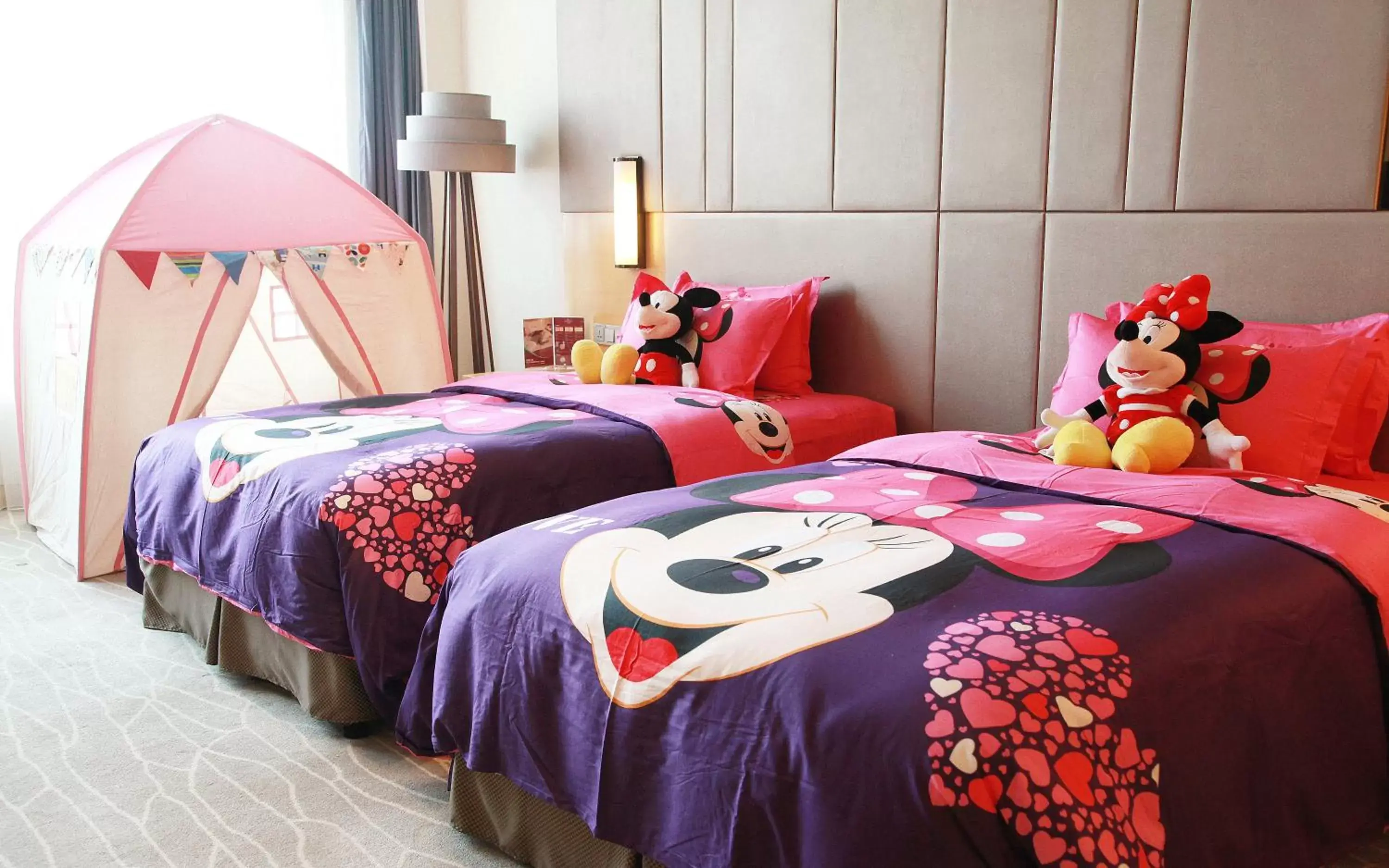 Bedroom, Bed in Crowne Plaza Yangzhou, an IHG Hotel
