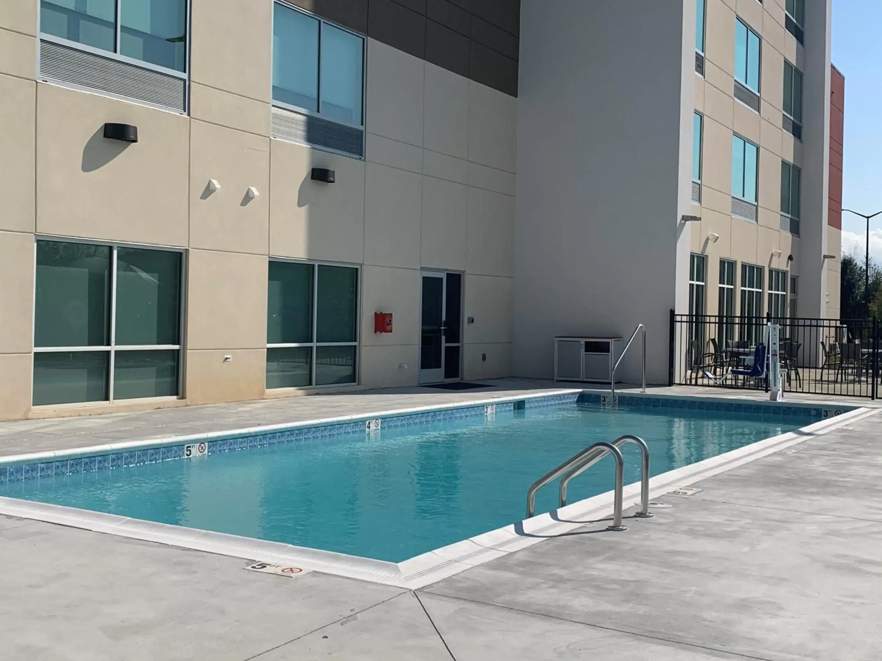 Swimming Pool in Holiday Inn Express & Suites - Marion, an IHG Hotel