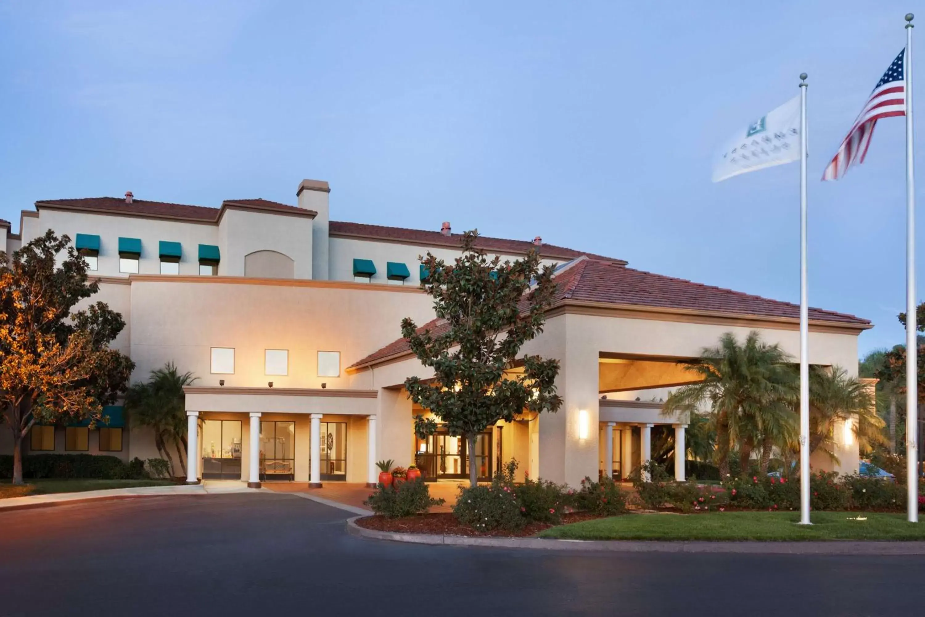 Property Building in Embassy Suites by Hilton Temecula Valley Wine Country