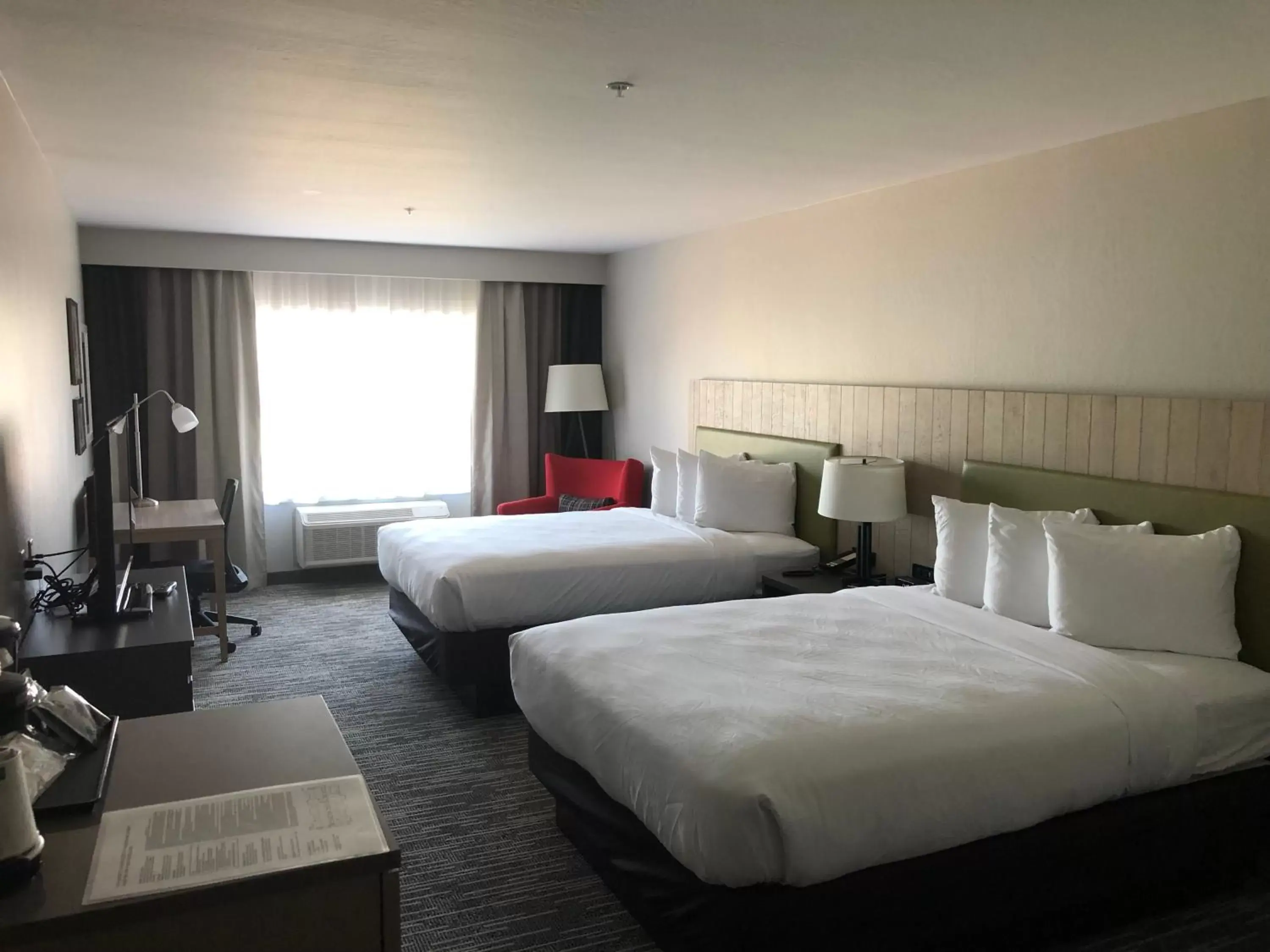 Queen Room with Two Queen Beds - Non-Smoking in Country Inn & Suites by Radisson, Flagstaff Downtown, AZ Queen Room with Two Queen Beds - Non-Smoking in Country Inn & Suites by Radisson, Flagstaff Downtown, AZ