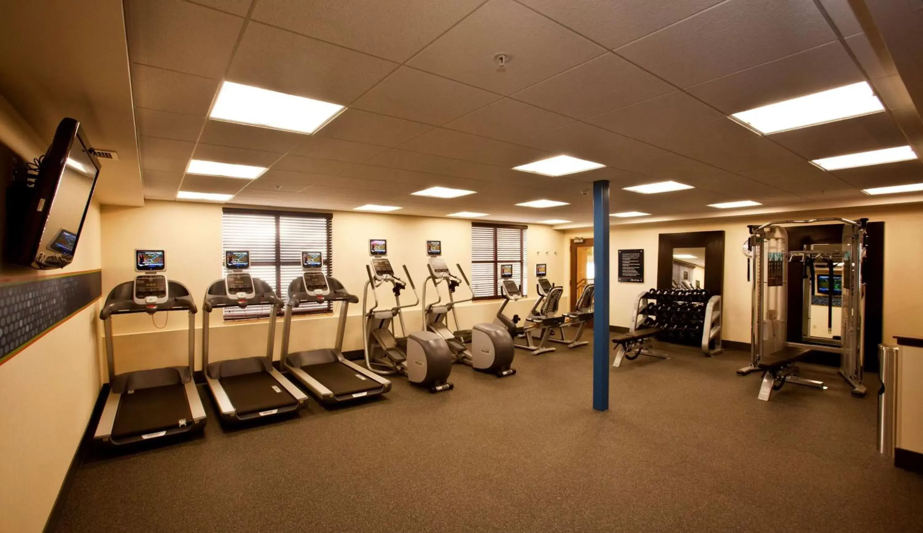 Fitness centre/facilities, Fitness Center/Facilities in Hampton Inn Marquette-Waterfront