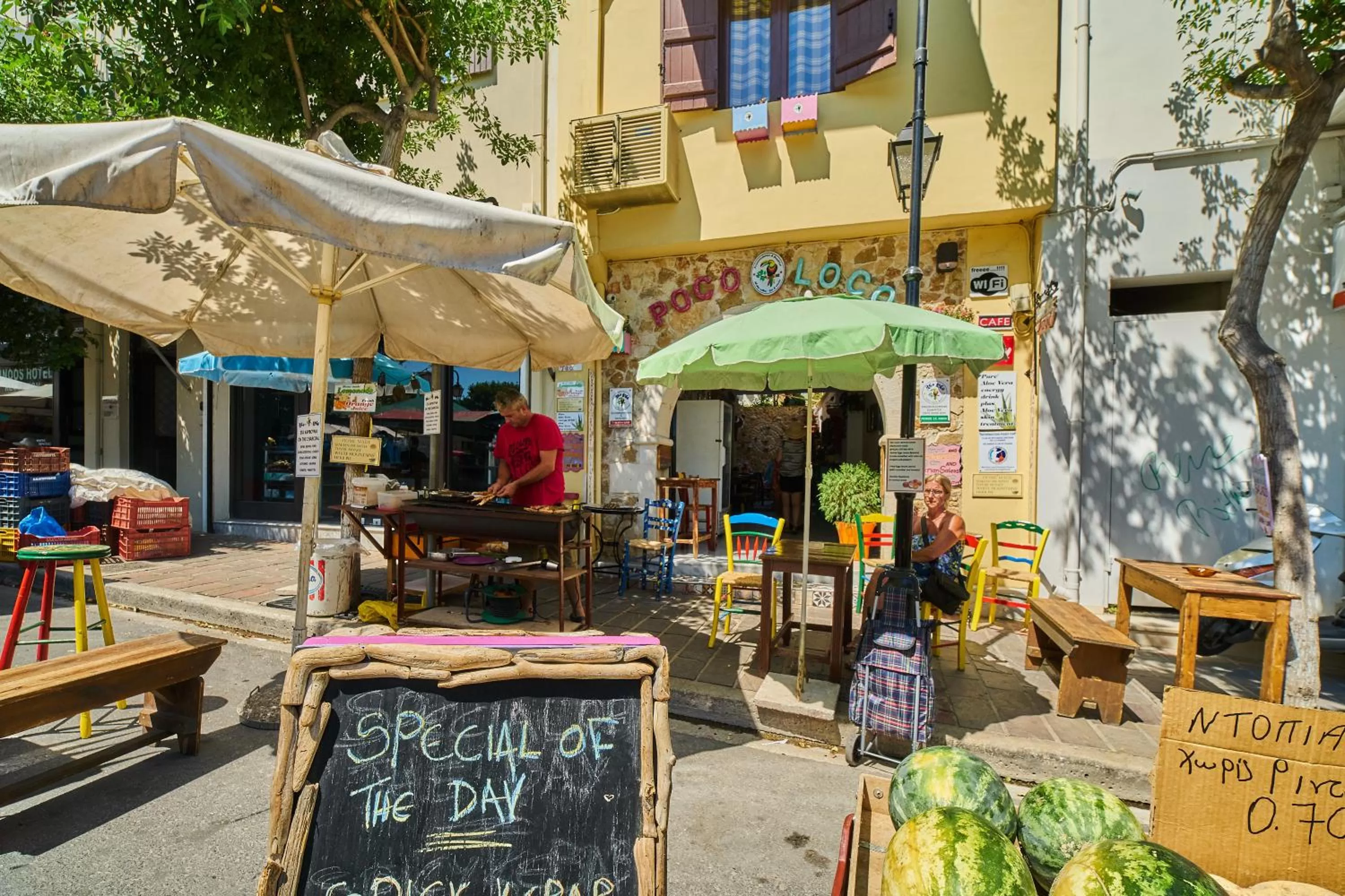 Property building in Poco Loco Bed & Breakfast