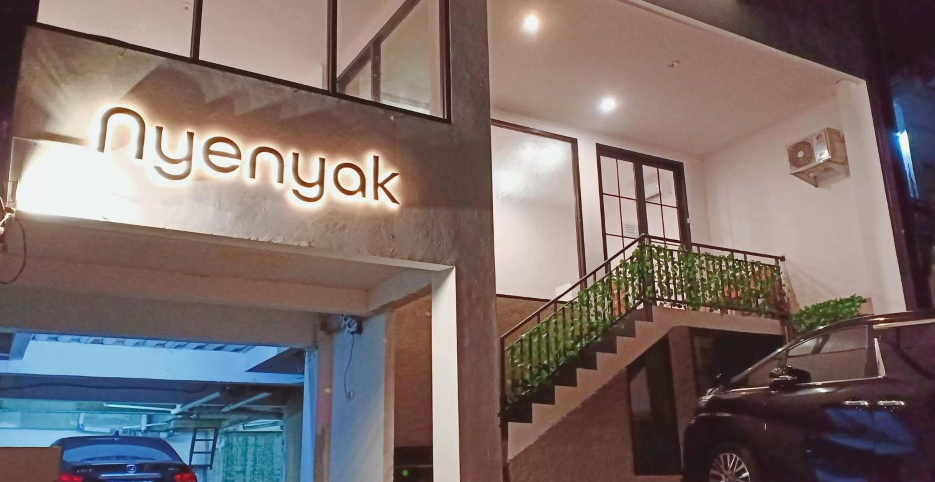 NYENYAK MRT Lebak Bulus Simatupang