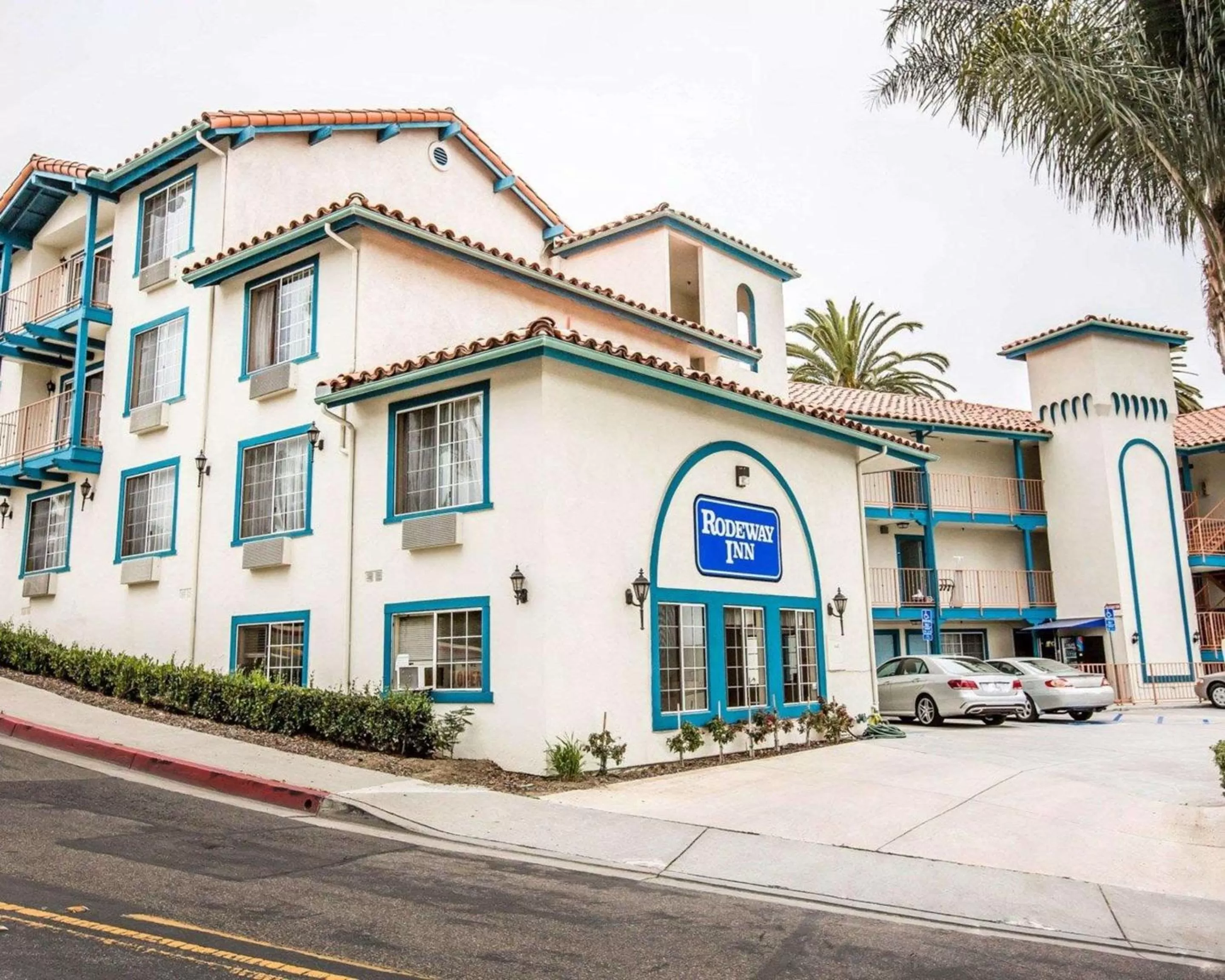 Property building in Rodeway Inn San Clemente Beach