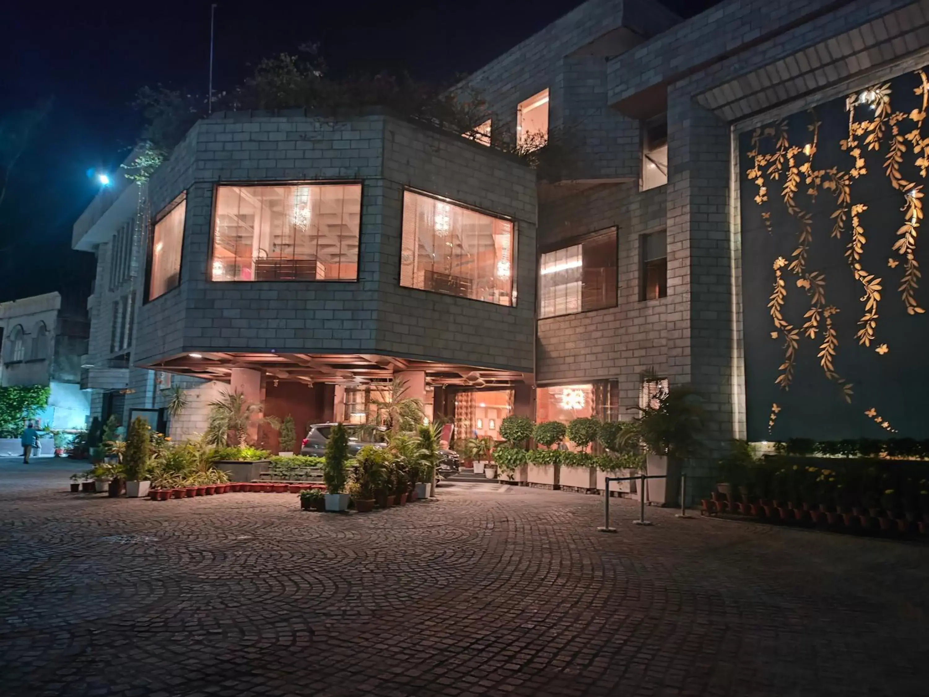 Property Building in Hotel Natraj Rishikesh