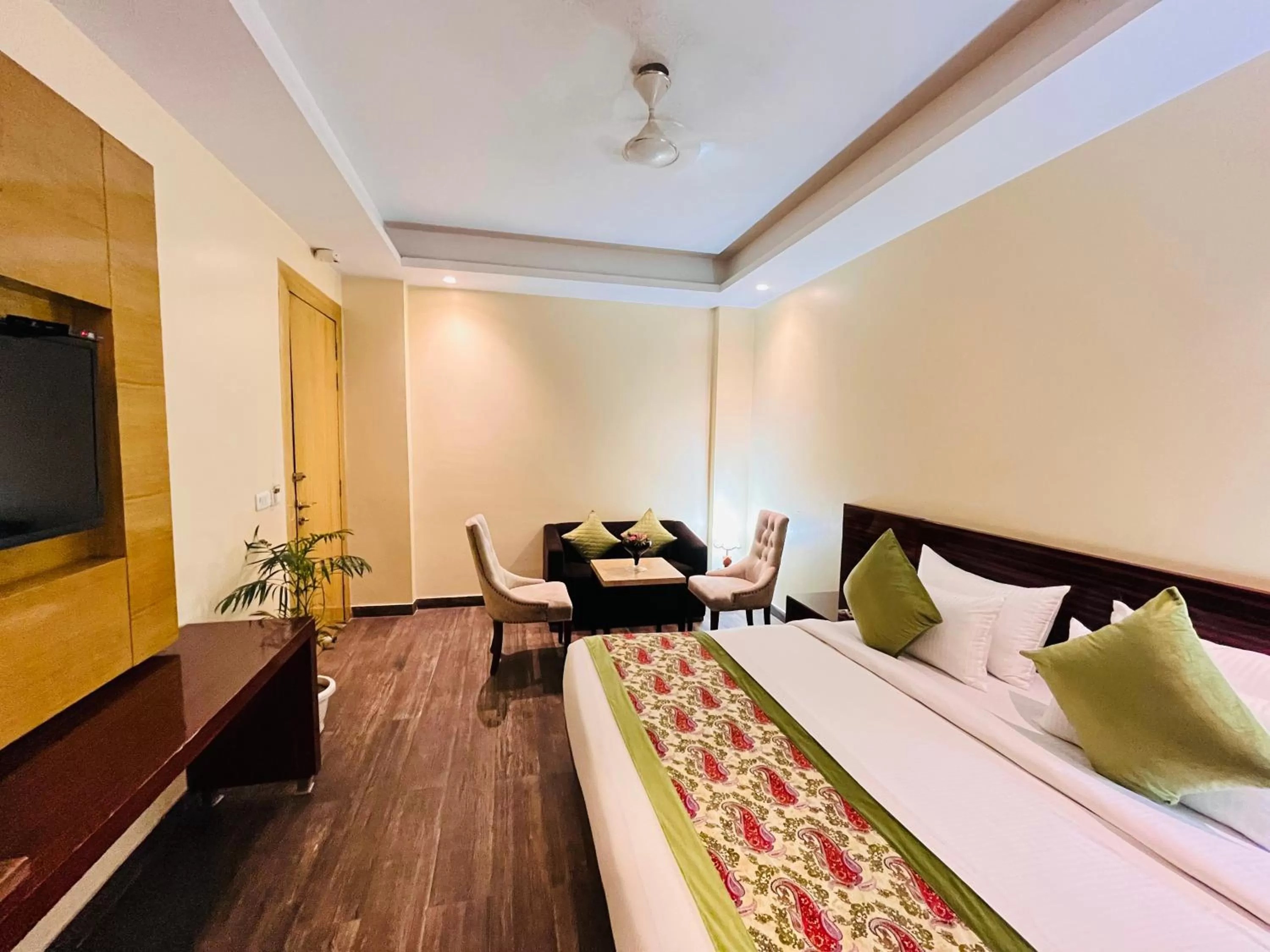 Bed in Hotel Banz near Delhi Airport