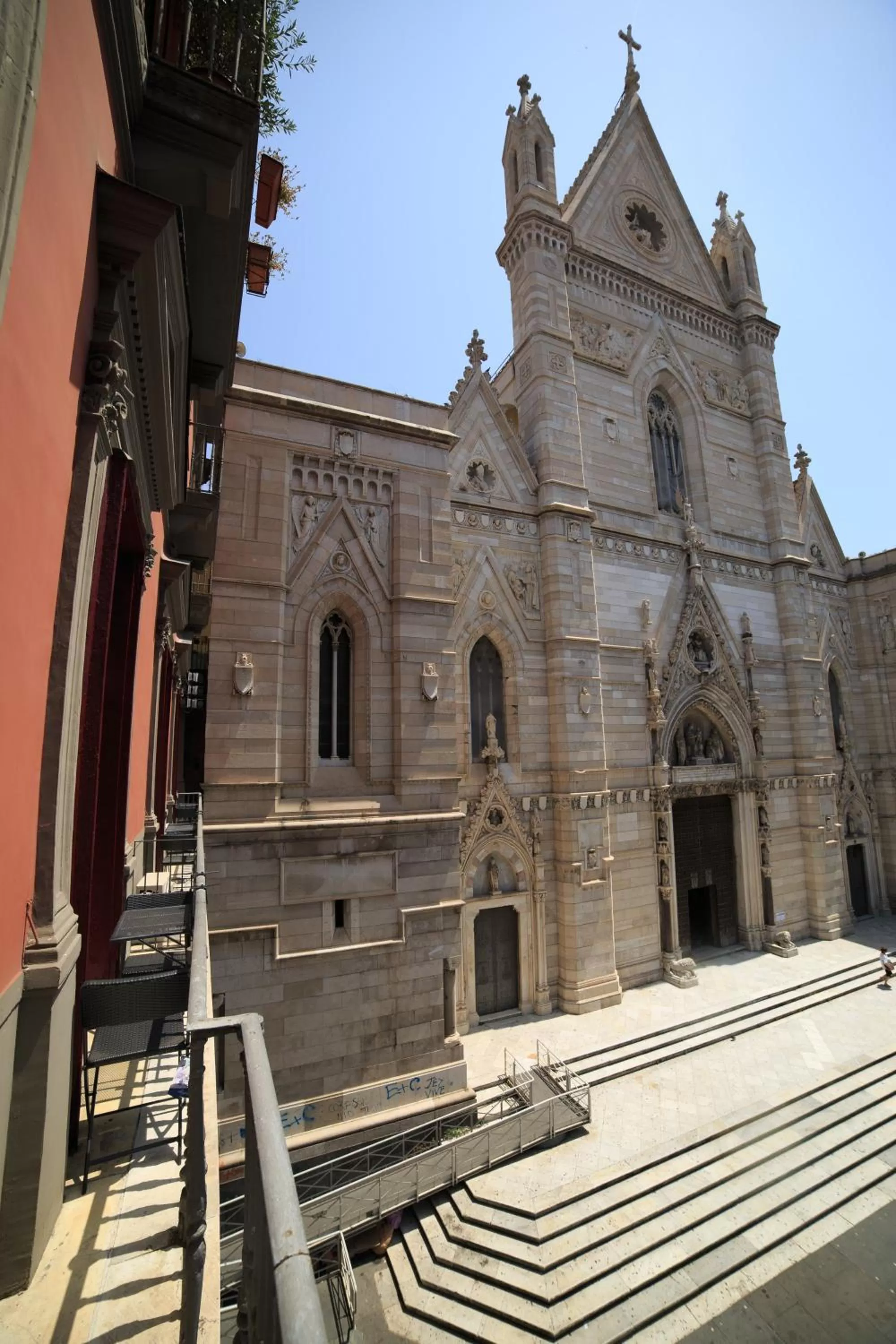 Property building in The Duomo House by House In Naples