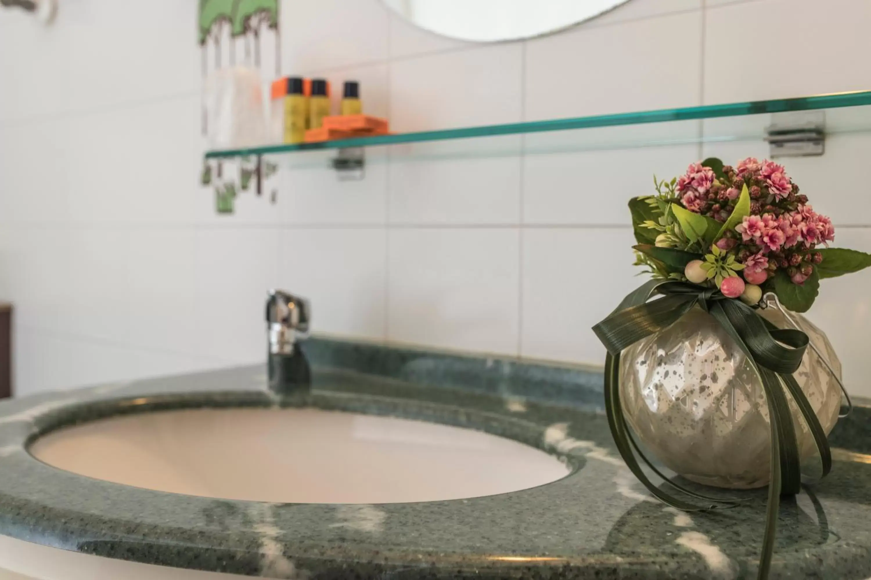 Bathroom in Hotel Donatello Imola