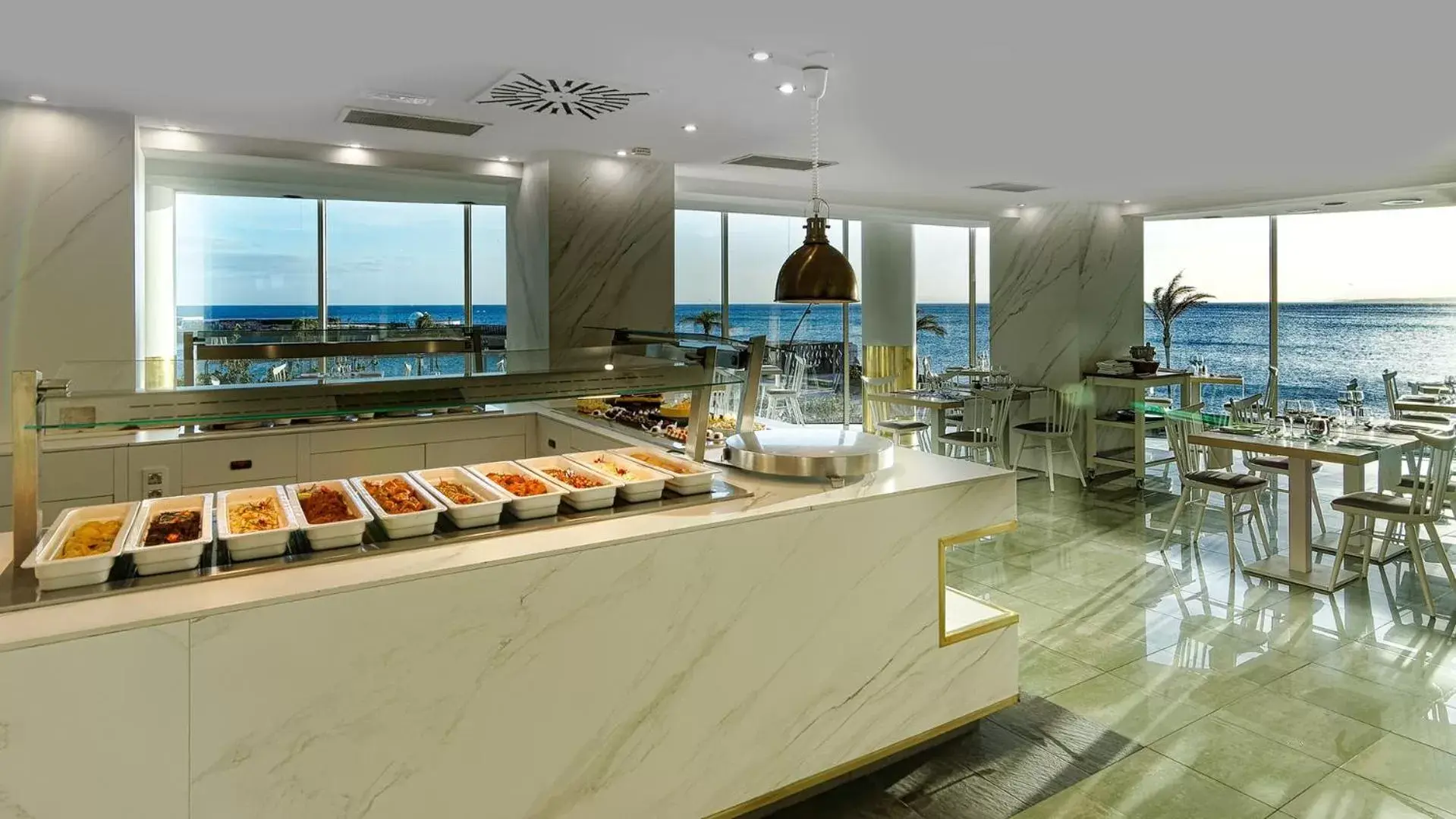 Restaurant/places to eat in Arrecife Gran Hotel & Spa