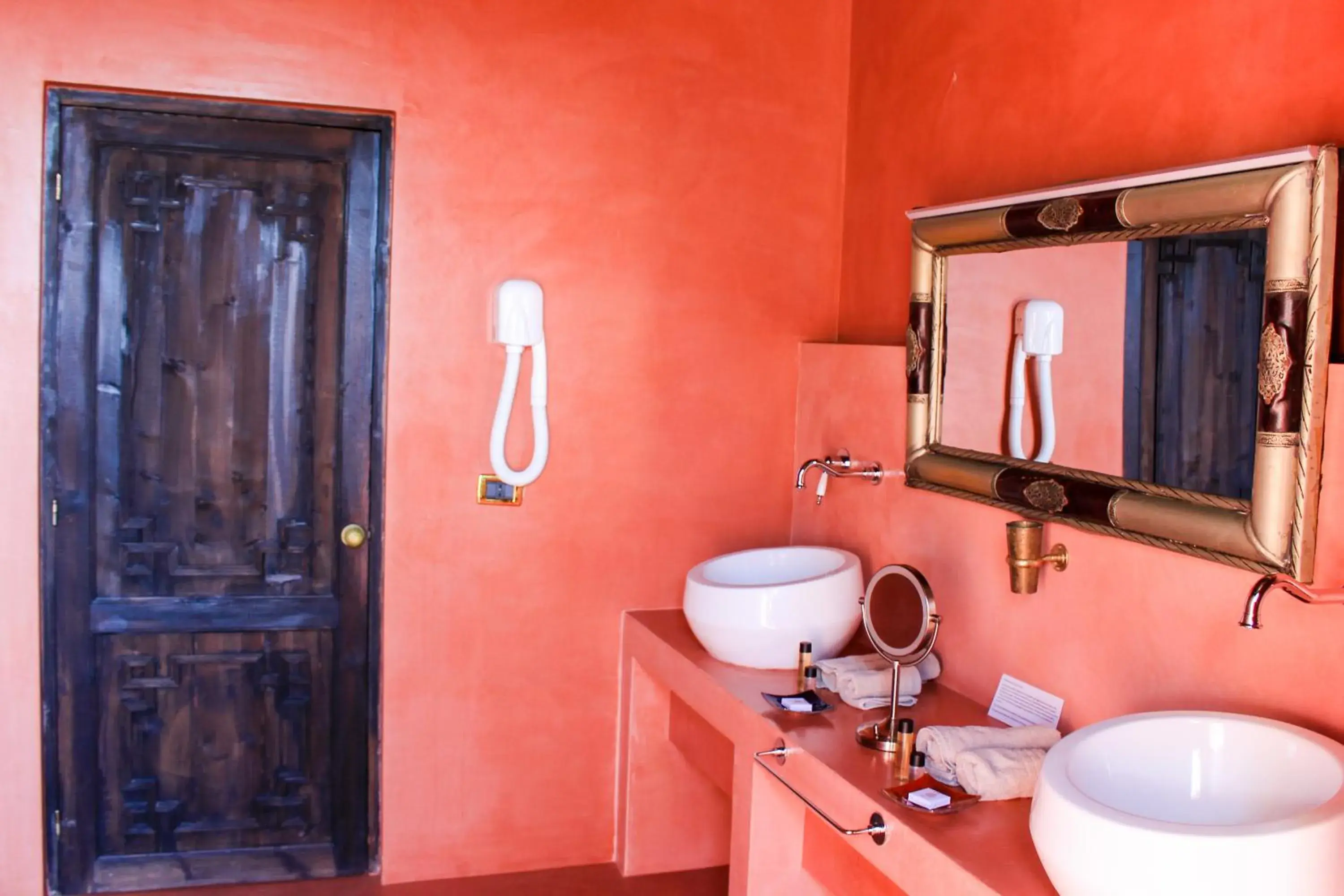 Bathroom in Masseria & Spa LuciaGiovanni