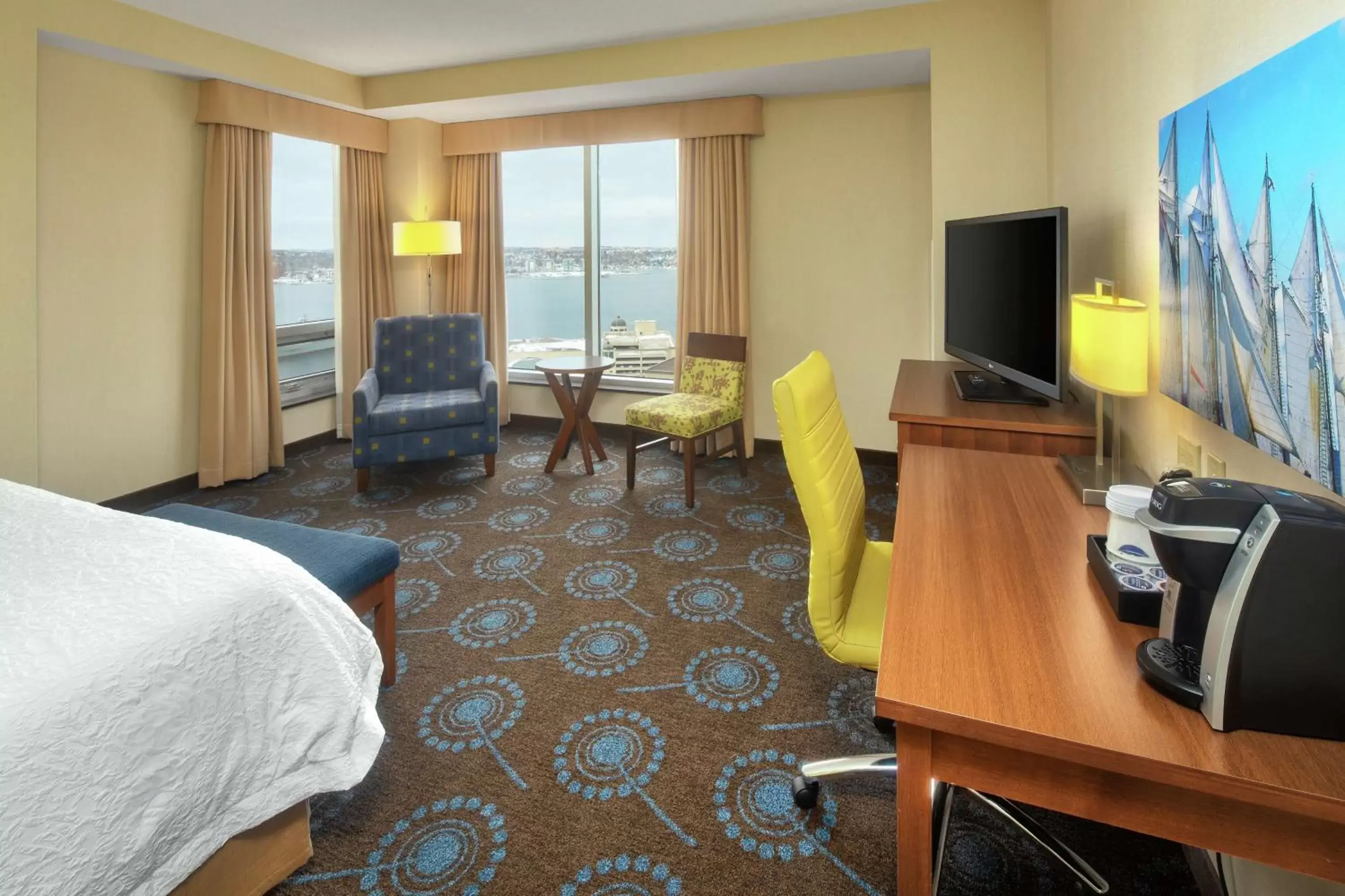 Bedroom, Bed in Hampton Inn by Hilton Halifax Downtown Bedroom, Bed in Hampton Inn by Hilton Halifax Downtown