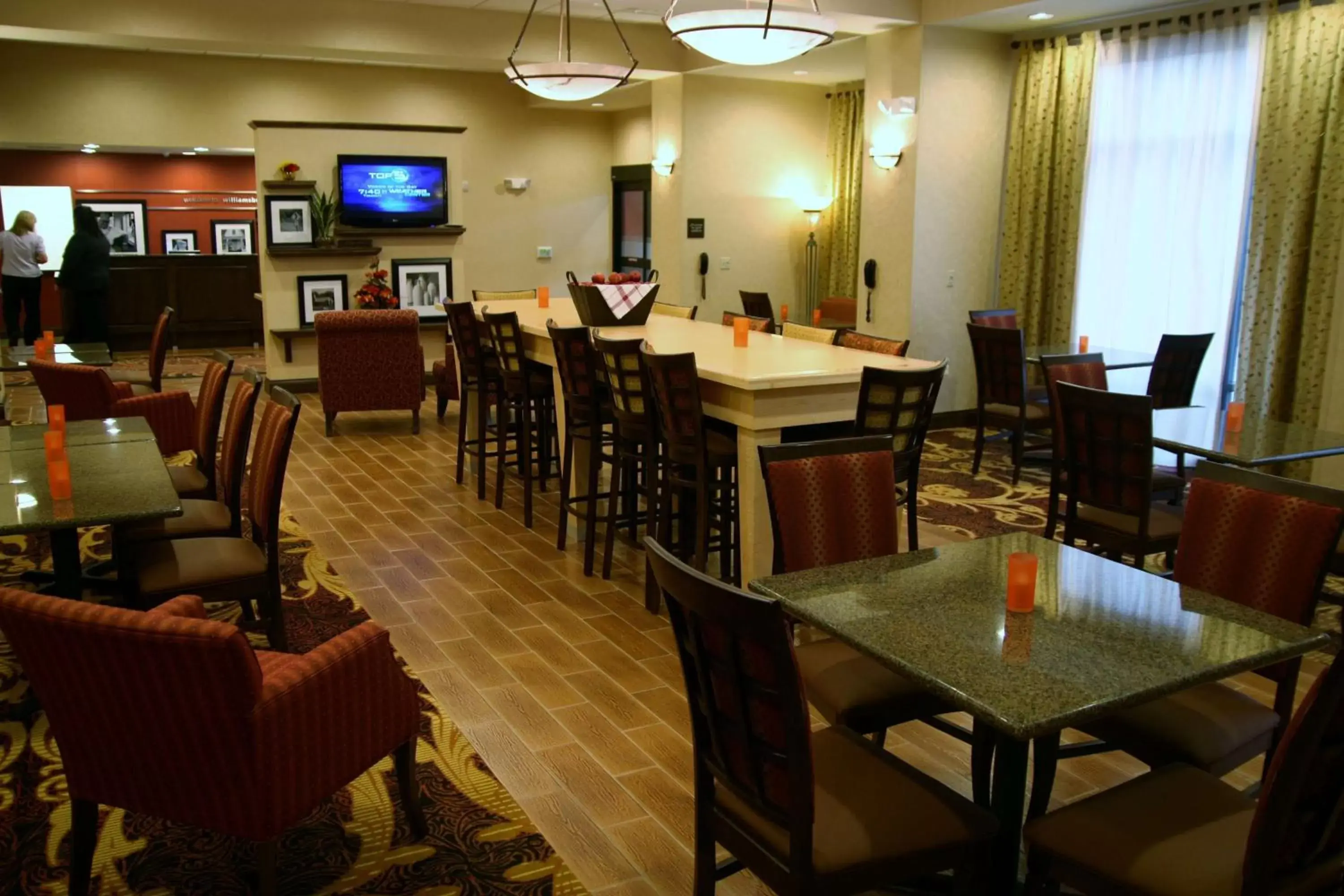 Lobby or reception, Restaurant/Places to Eat in Hampton Inn Williamsburg