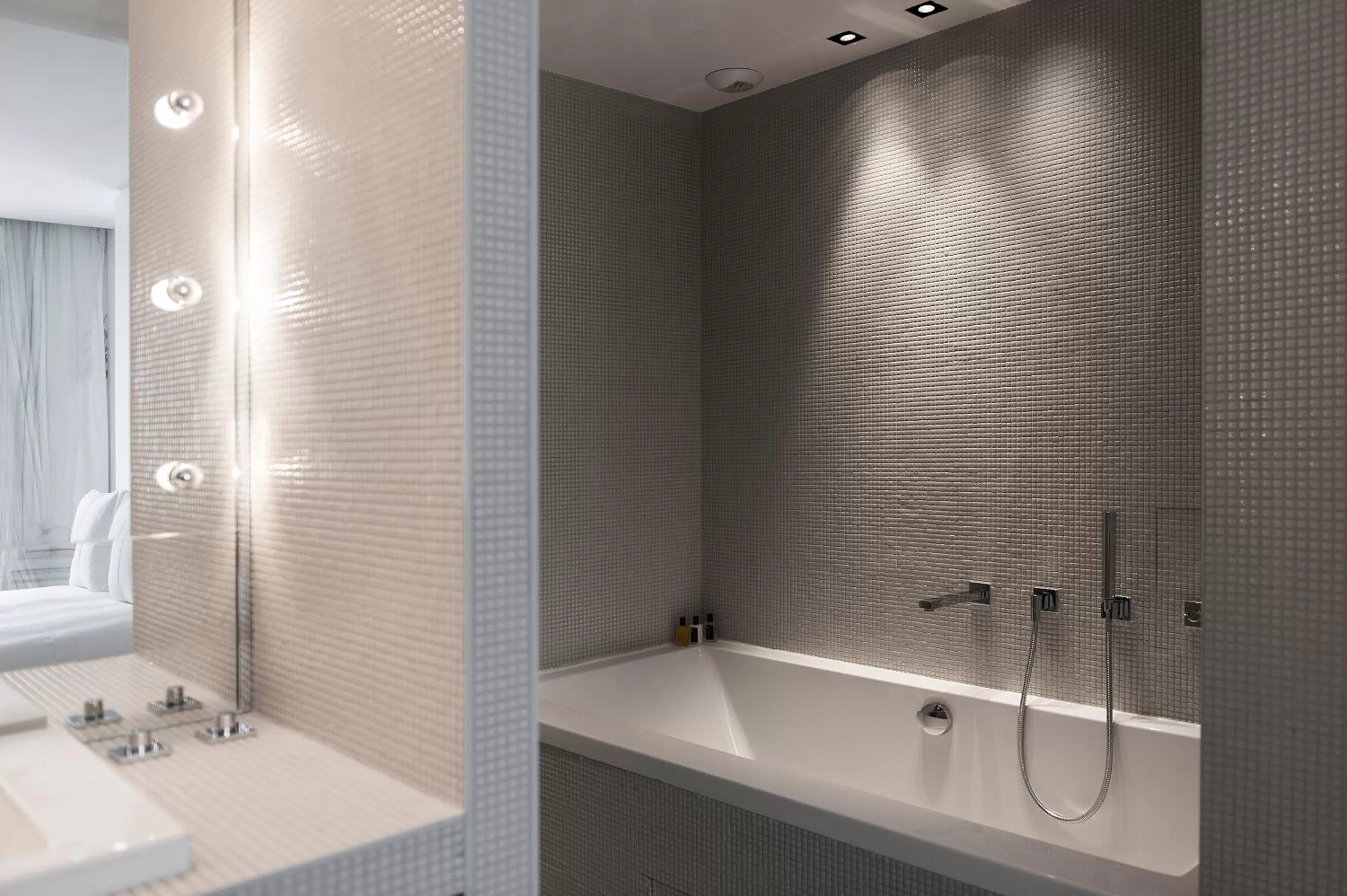 Bathroom in La Maison Champs Elysées