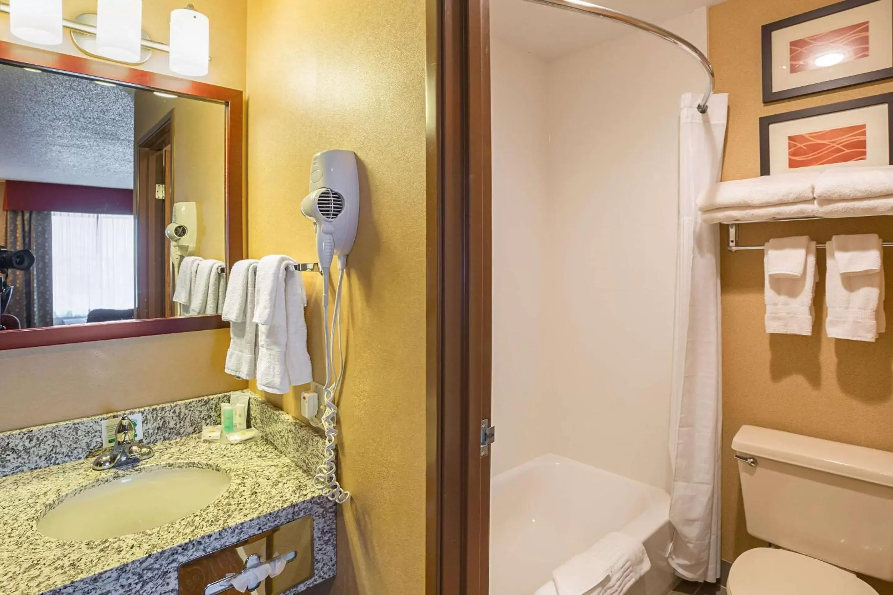 Photo of the whole room, Bathroom in Quality Inn