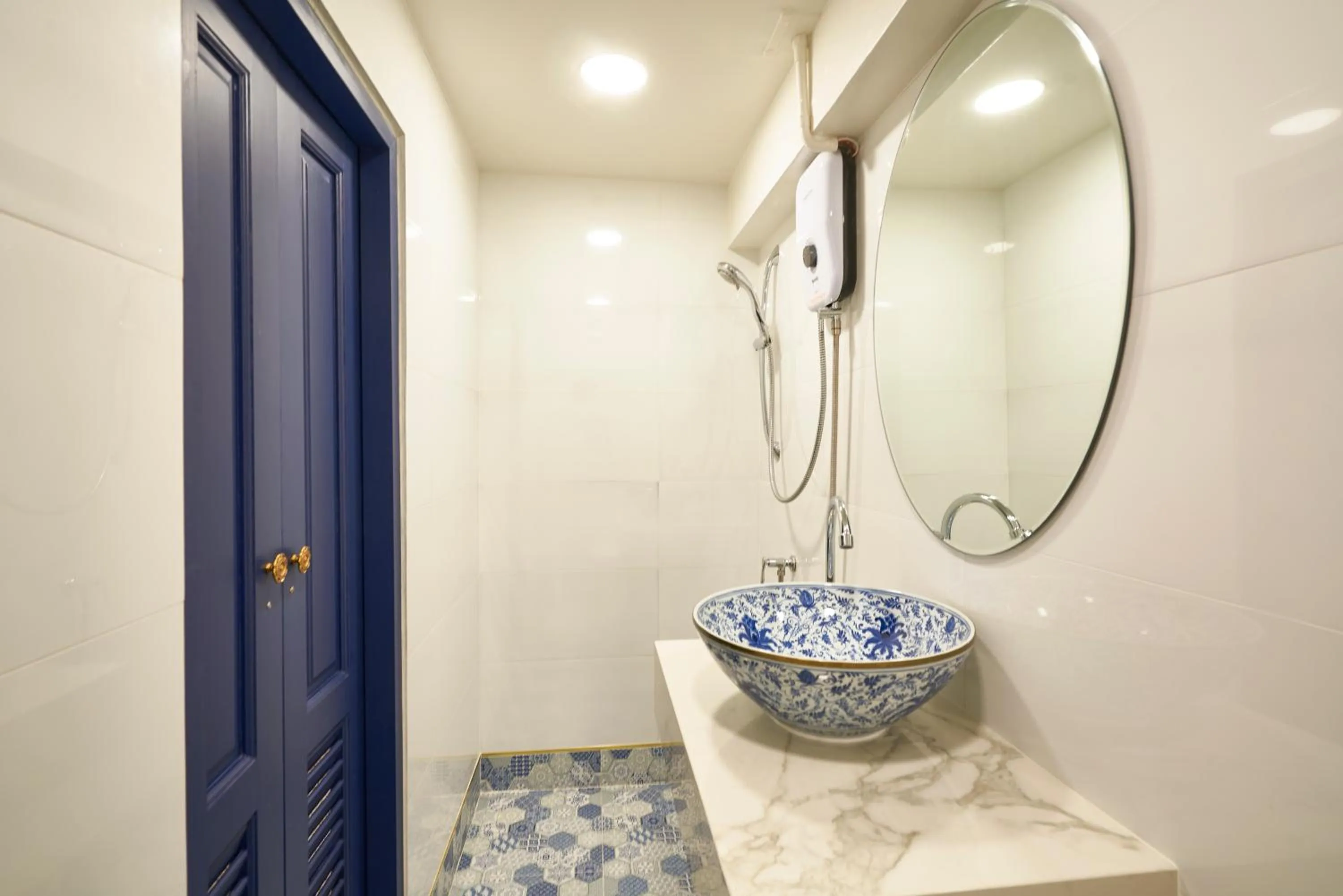 Bathroom in Sweet's Escape