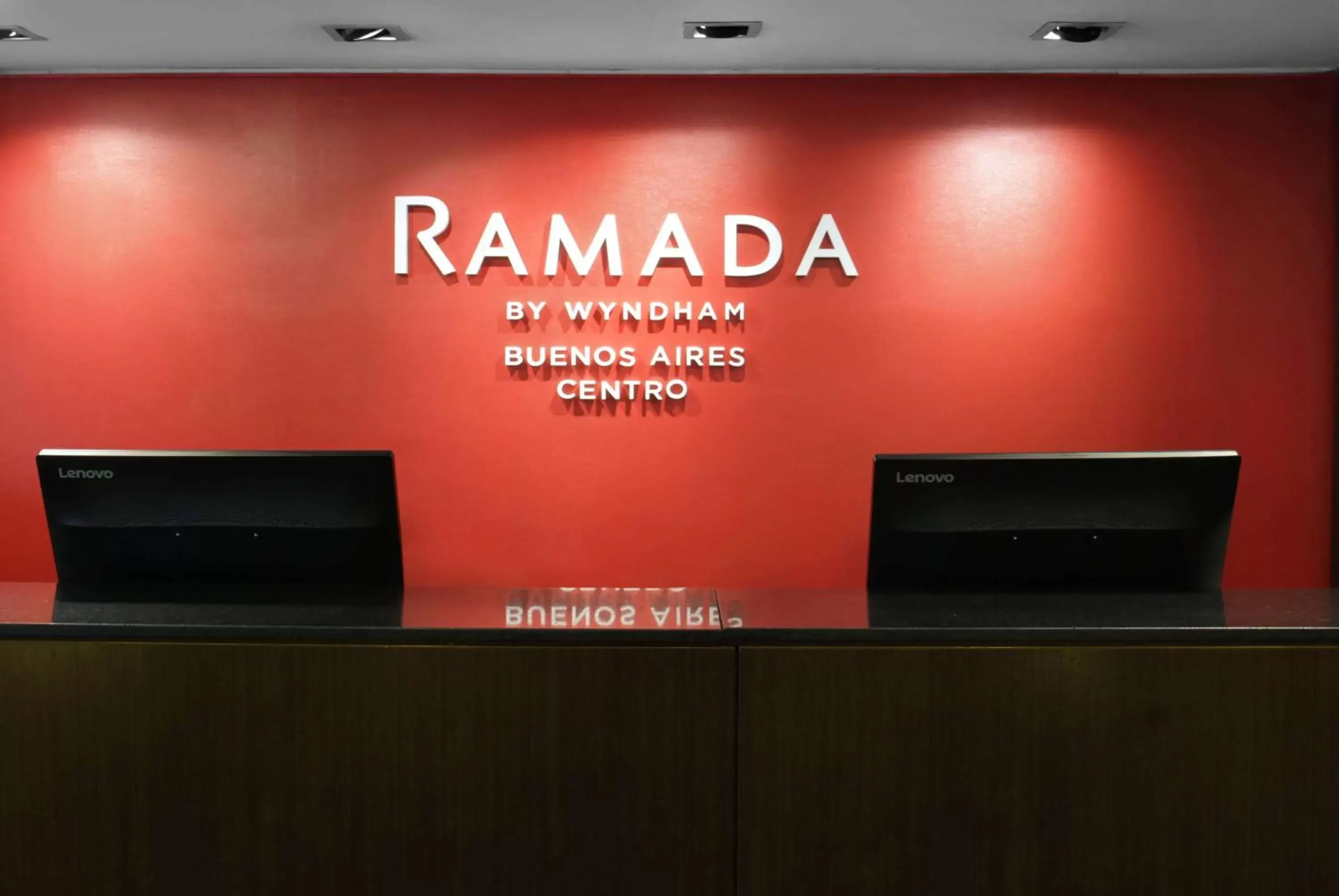 Lobby or reception in Ramada by Wyndham Buenos Aires Centro