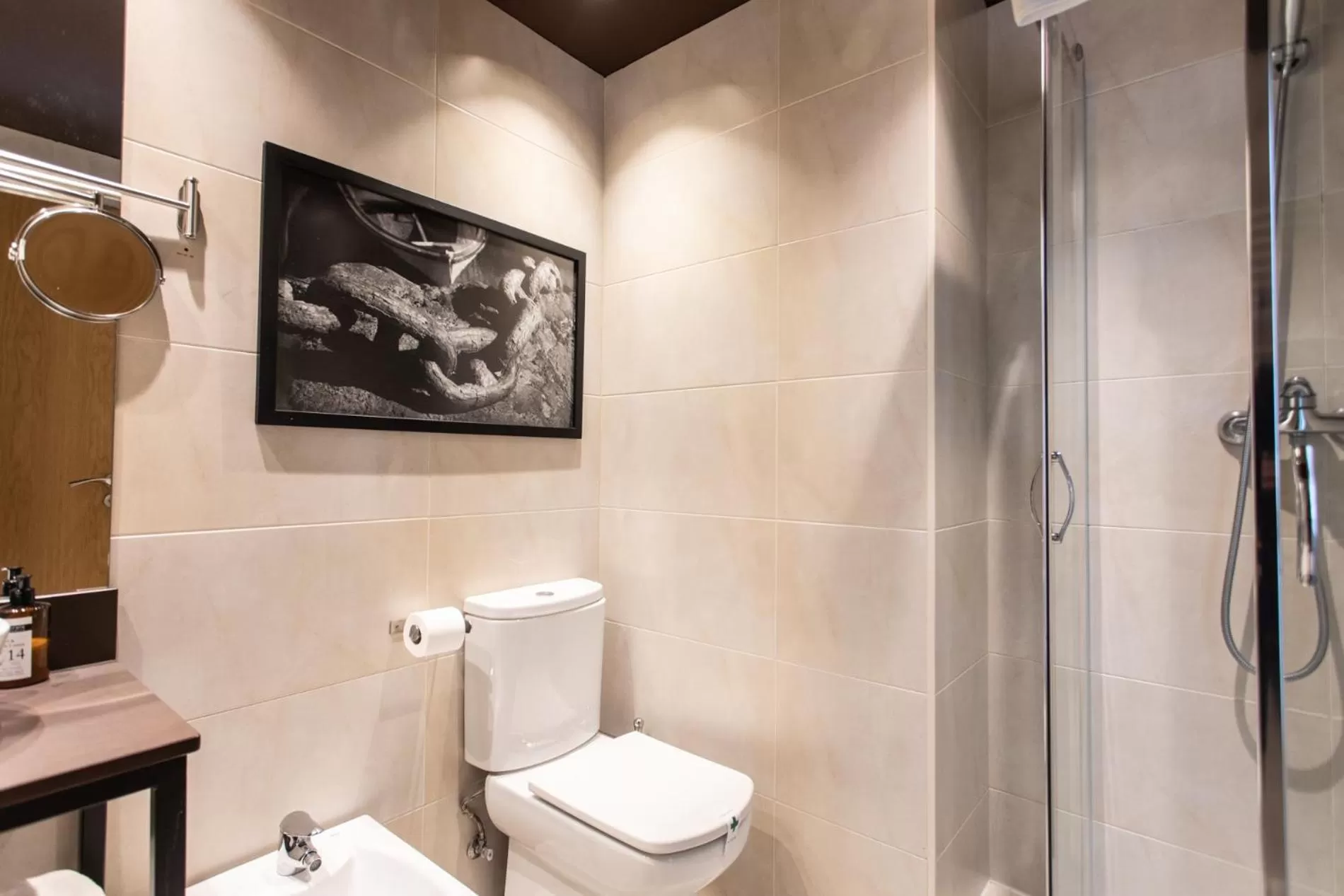 Bathroom in Hotel Trueba