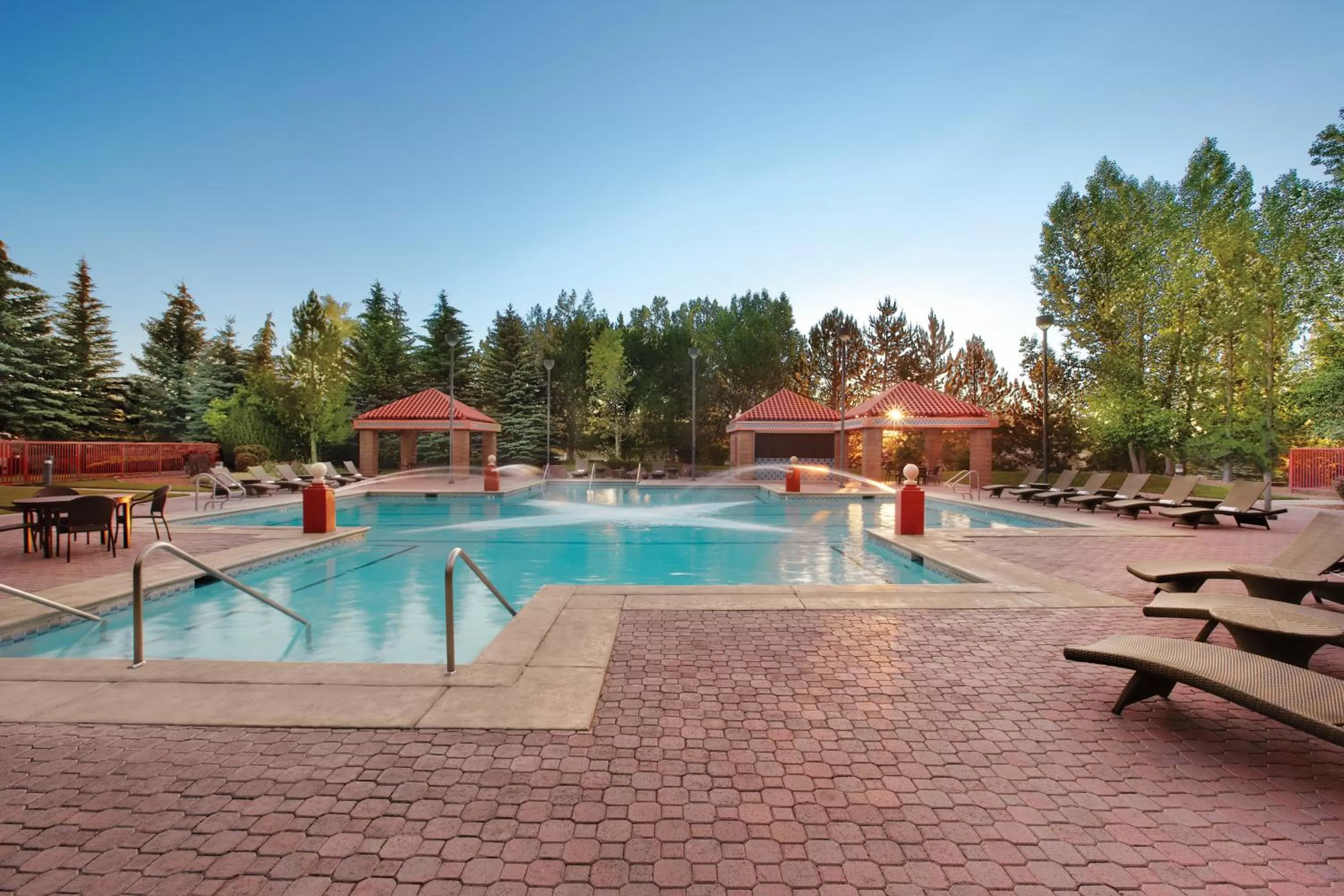 Facade/entrance in Cactus Petes Resort & Horseshu Hotel