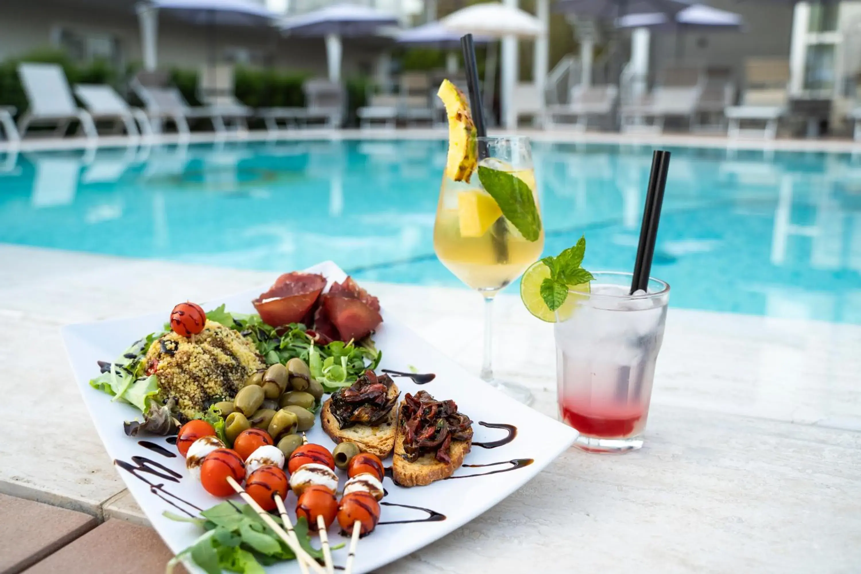 Lunch, Swimming Pool in Hotel Malavoglia